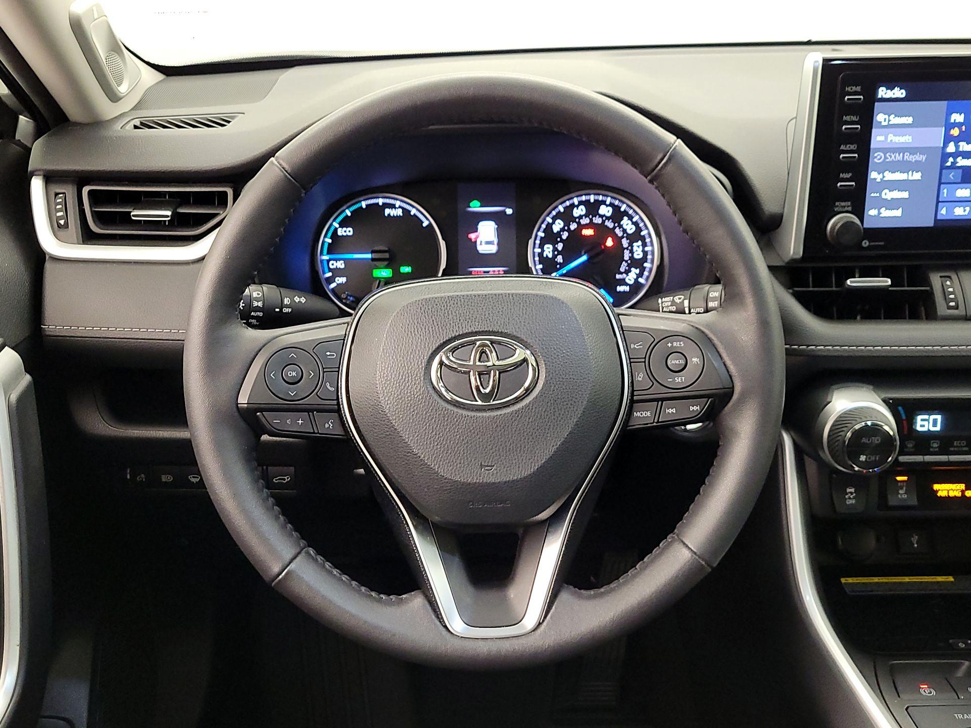 Thumbnail: 2021 Toyota RAV4 - 10