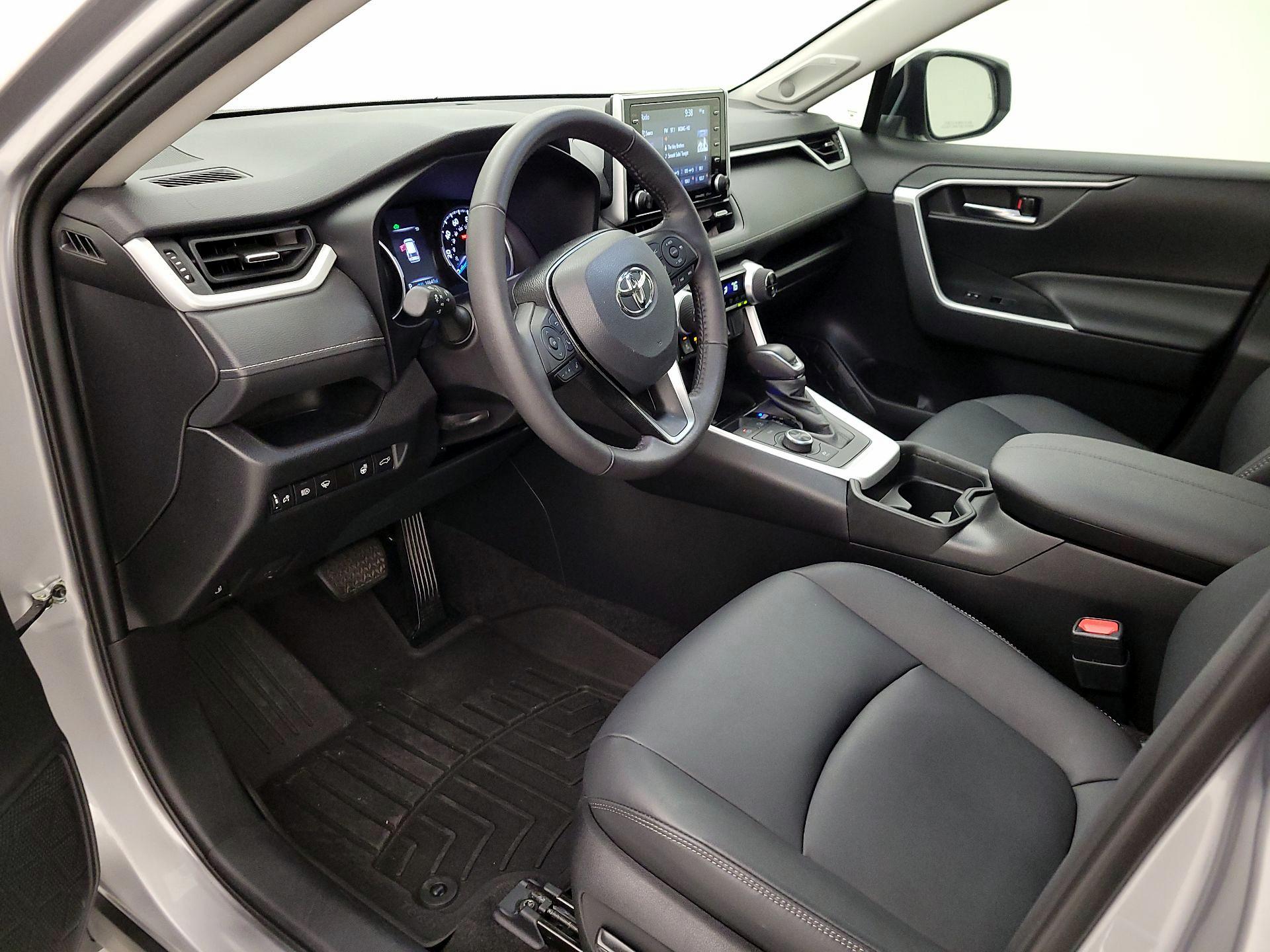 Thumbnail: 2021 Toyota RAV4 - 11
