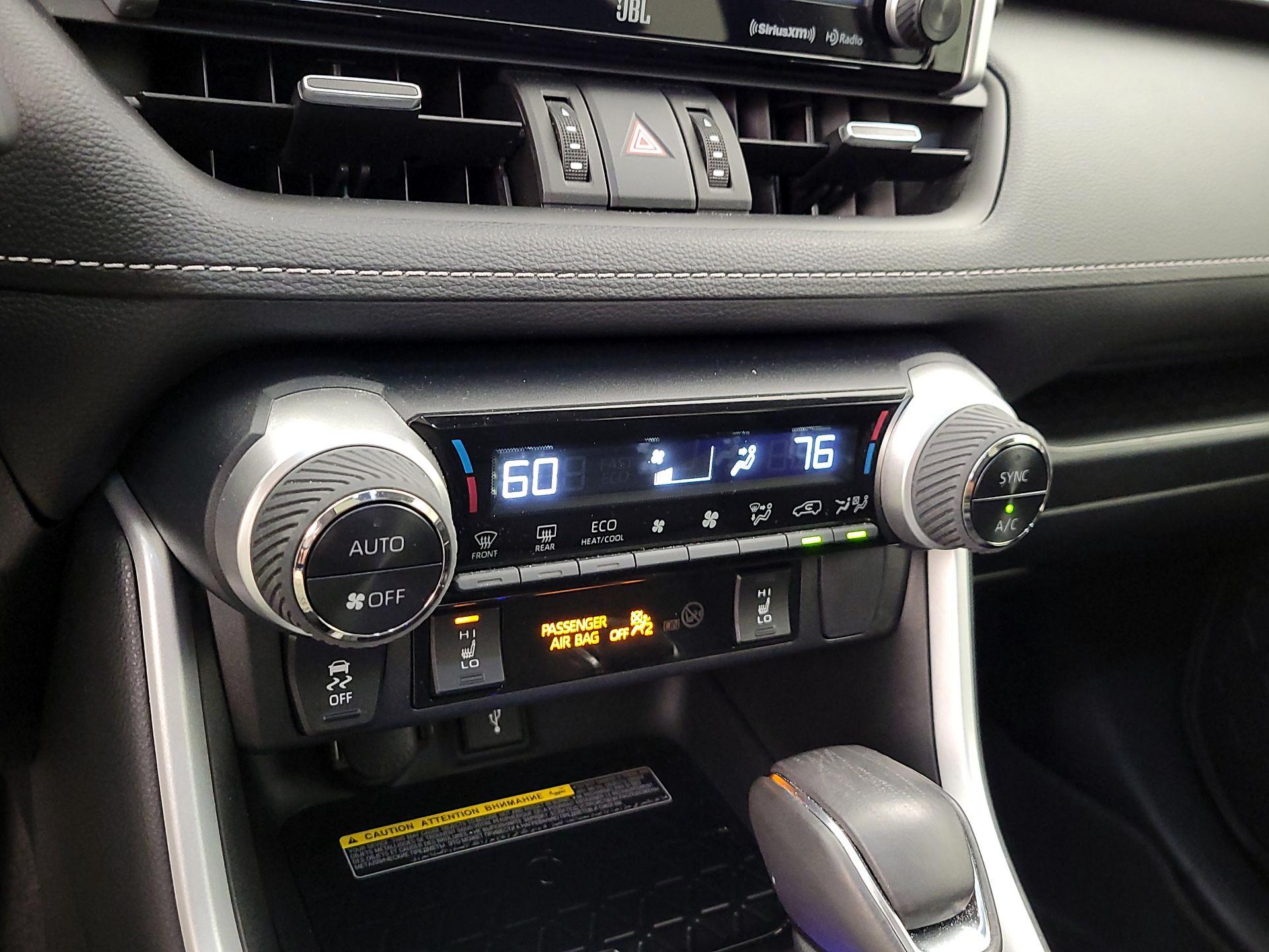 Thumbnail: 2021 Toyota RAV4 - 16