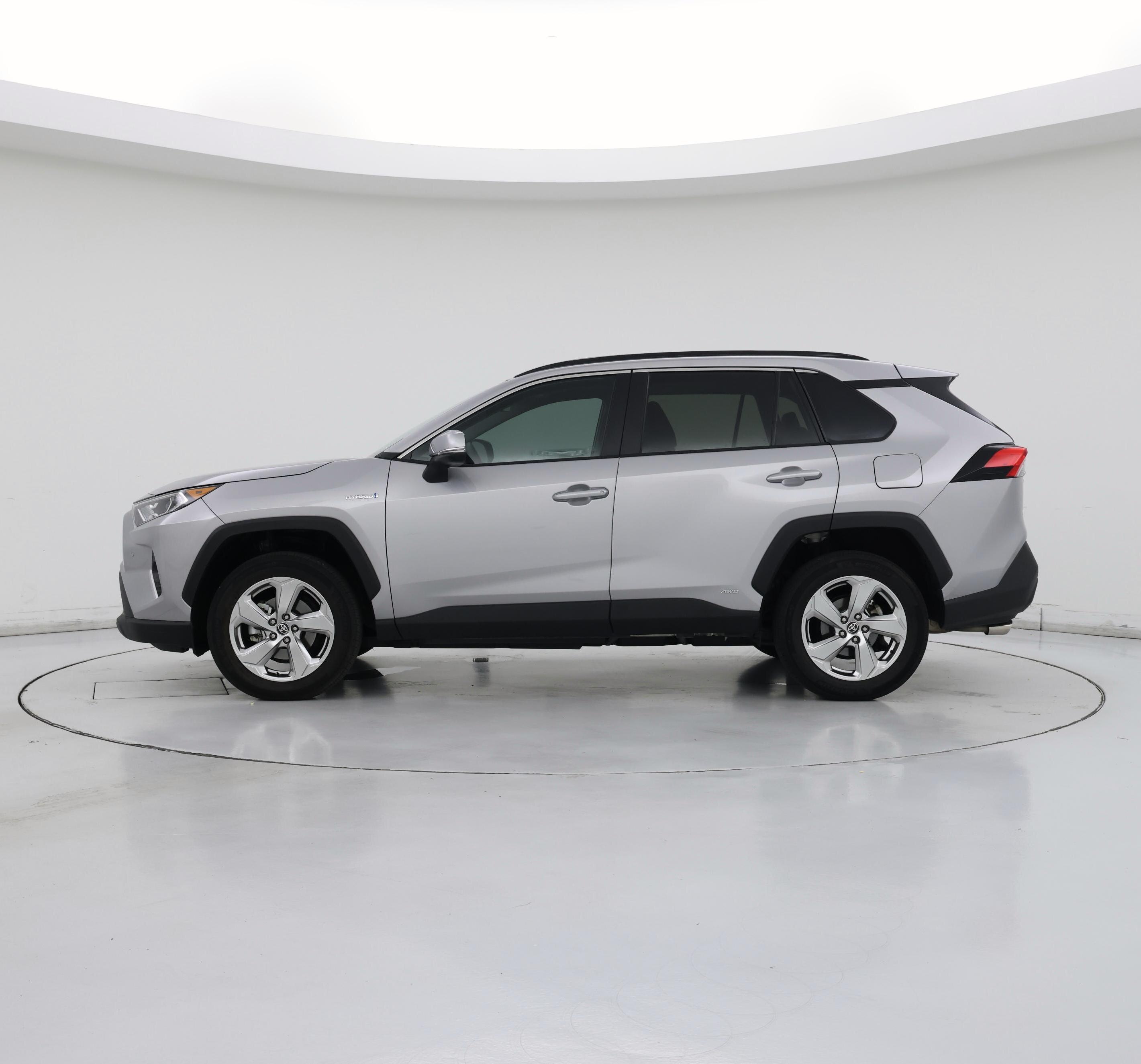 Thumbnail: 2021 Toyota RAV4 - 3