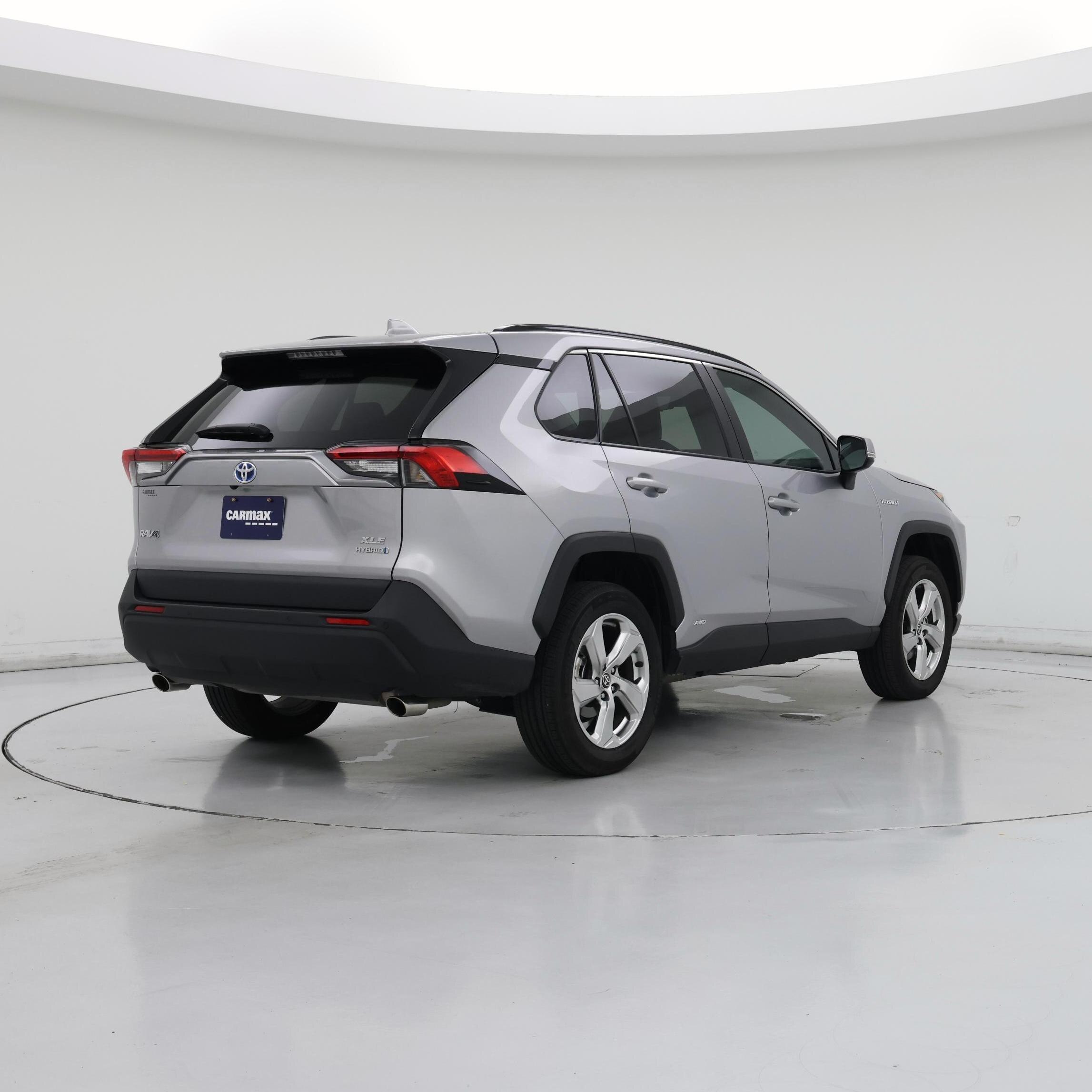 Thumbnail: 2021 Toyota RAV4 - 8