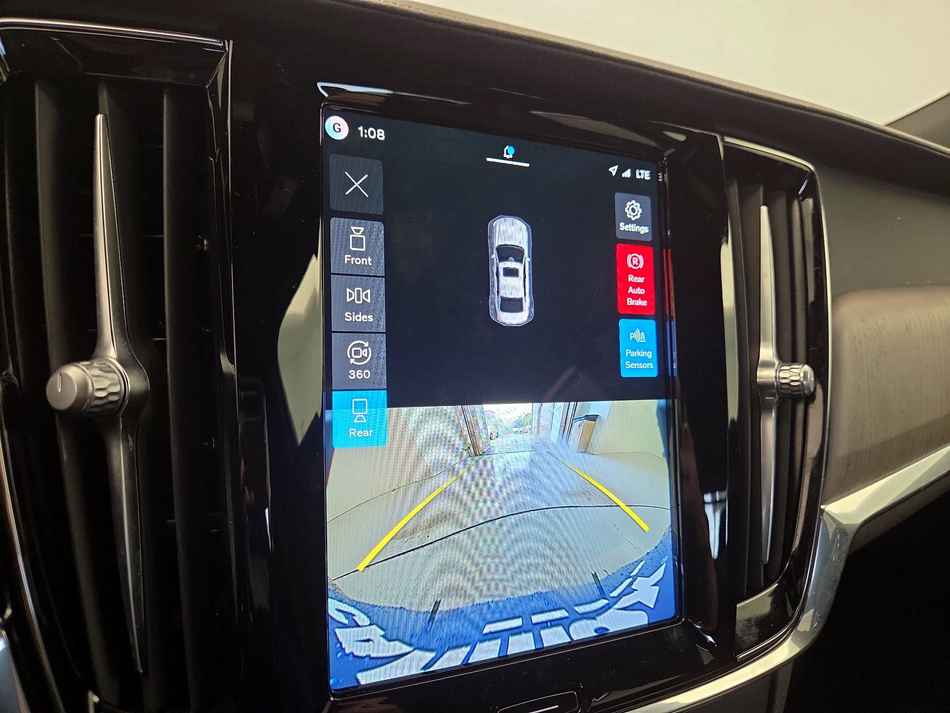 Thumbnail: 2022 Volvo S90 - 14