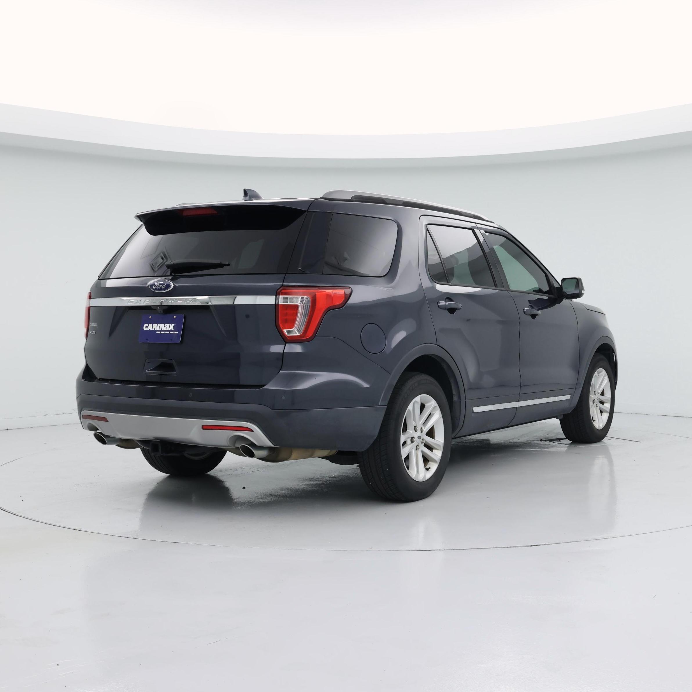 Thumbnail: 2017 Ford Explorer - 8