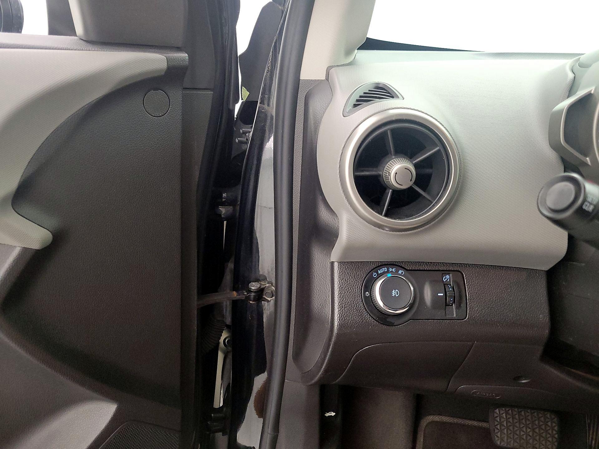Thumbnail: 2015 Chevrolet Sonic - 13