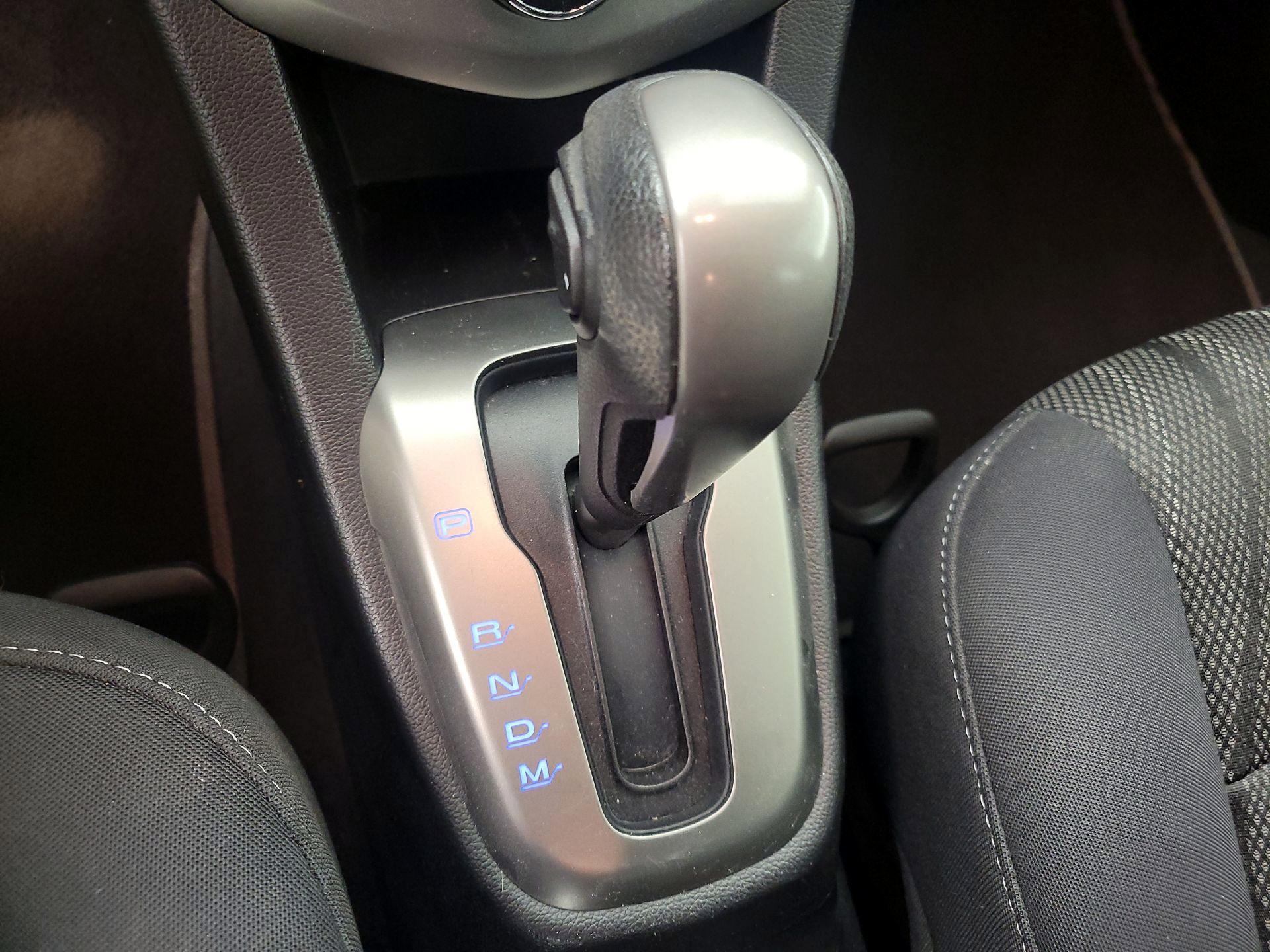 Thumbnail: 2015 Chevrolet Sonic - 17