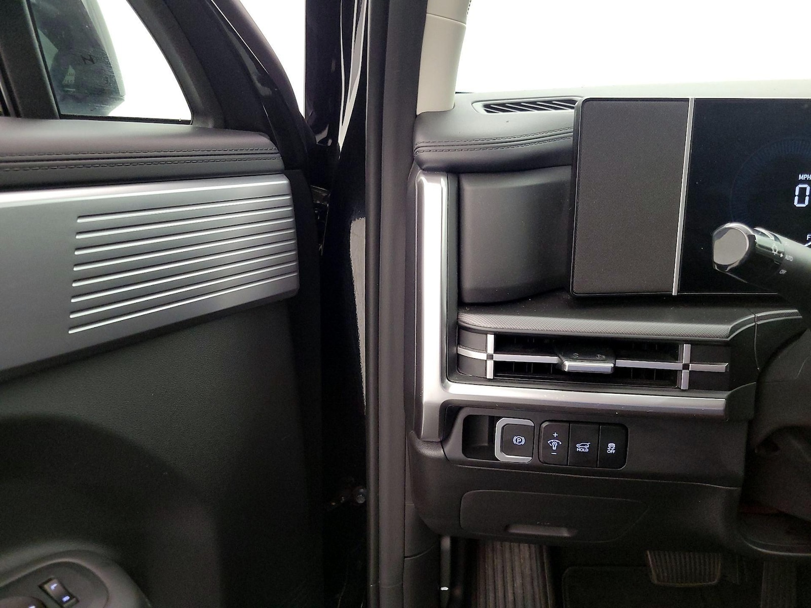 2025 Hyundai Santa Fe SEL - Photo 14