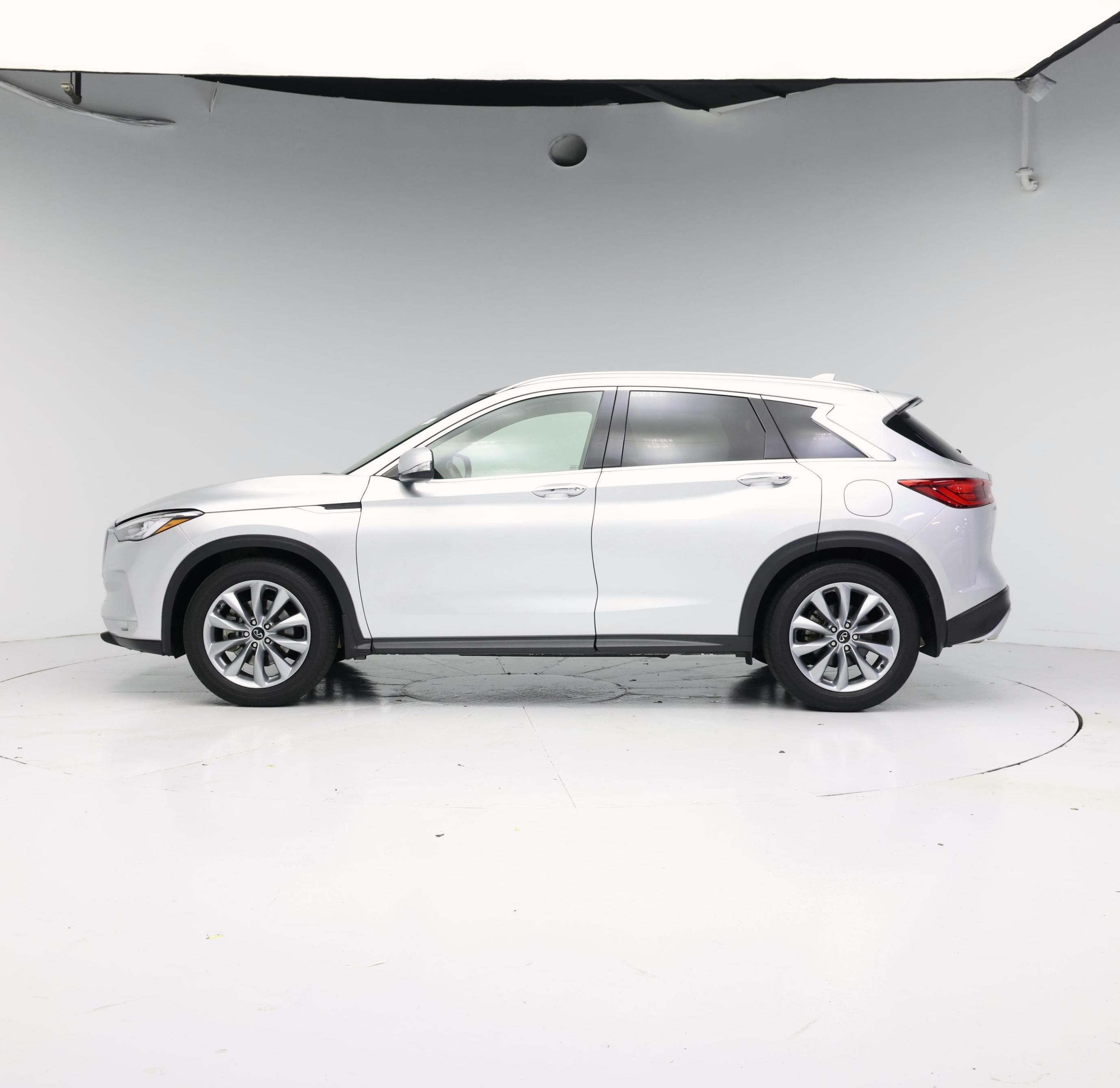 Thumbnail: 2021 INFINITI QX50 - 3