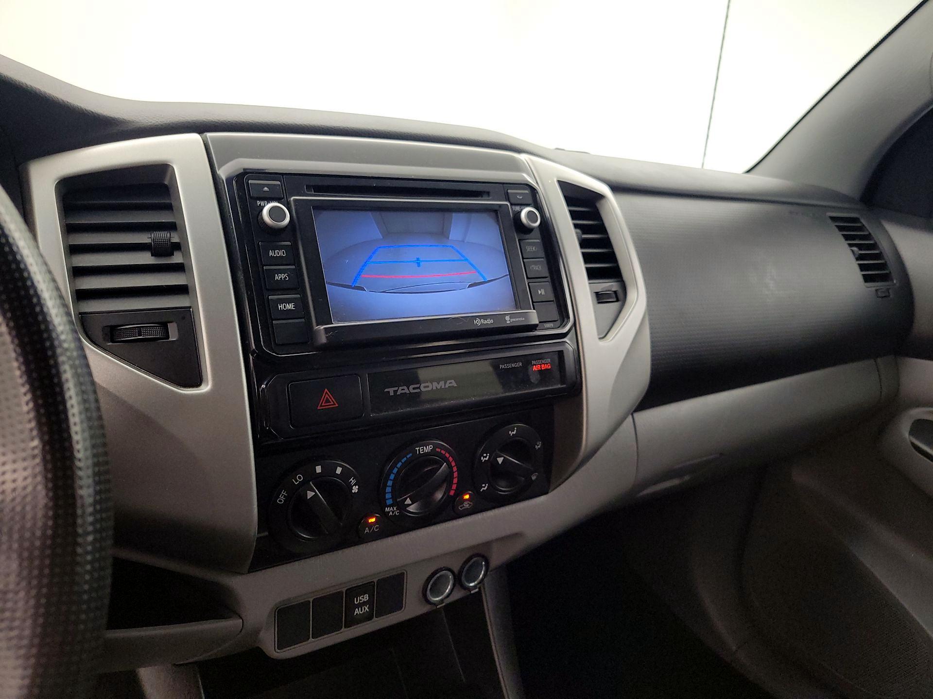 Thumbnail: 2015 Toyota Tacoma - 14