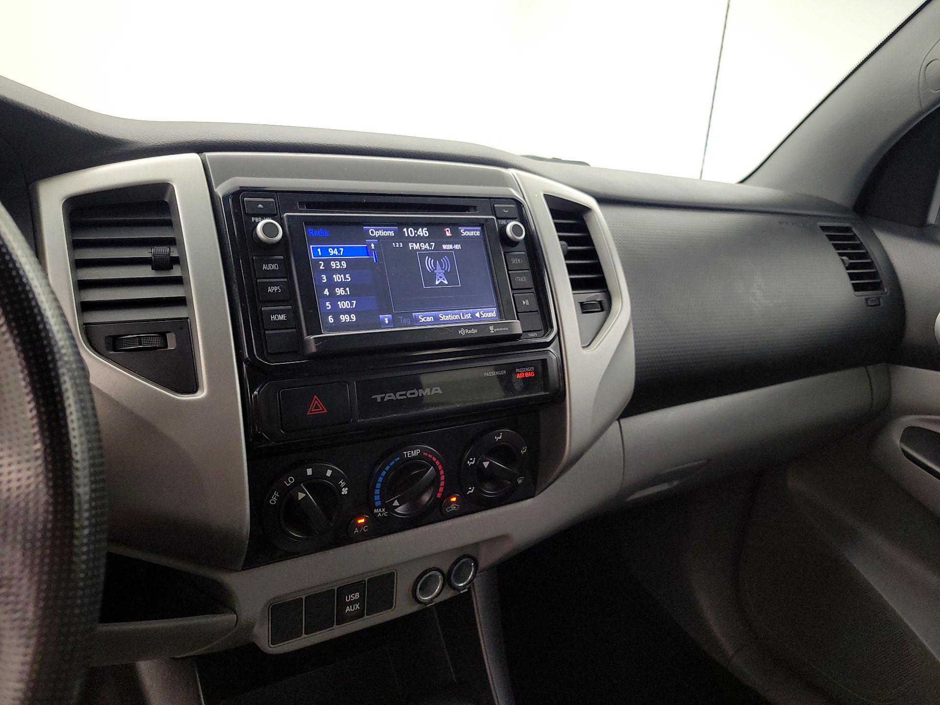 Thumbnail: 2015 Toyota Tacoma - 15
