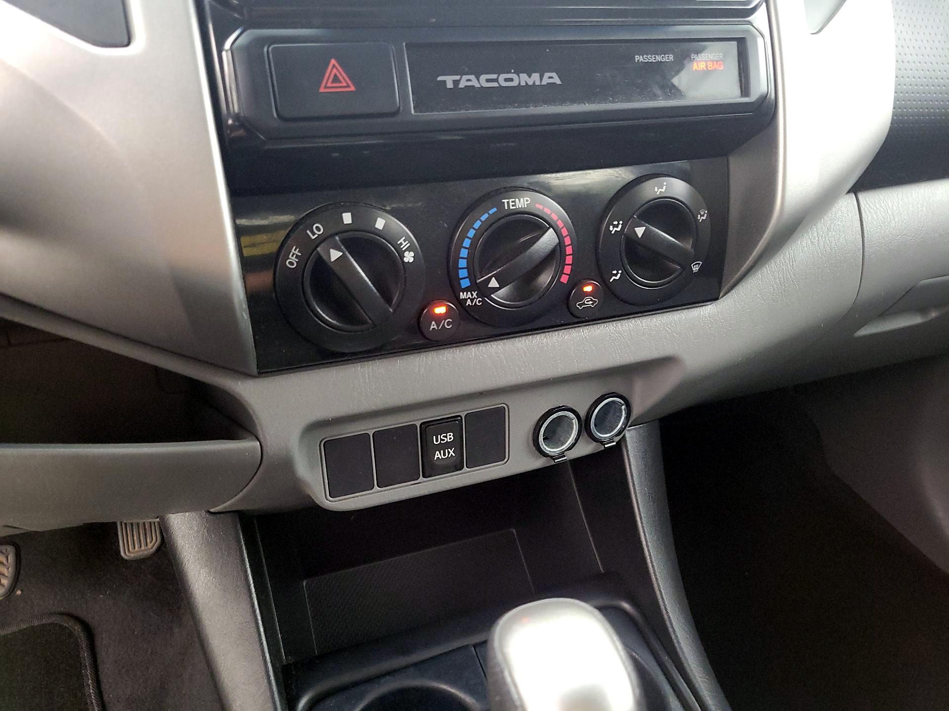 Thumbnail: 2015 Toyota Tacoma - 16
