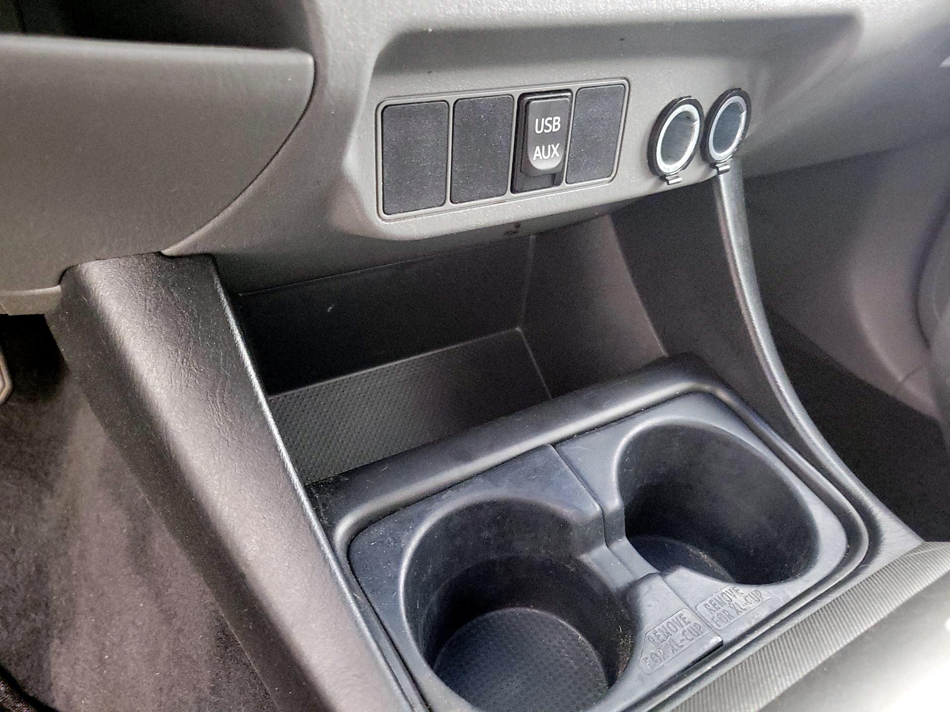 Thumbnail: 2015 Toyota Tacoma - 18