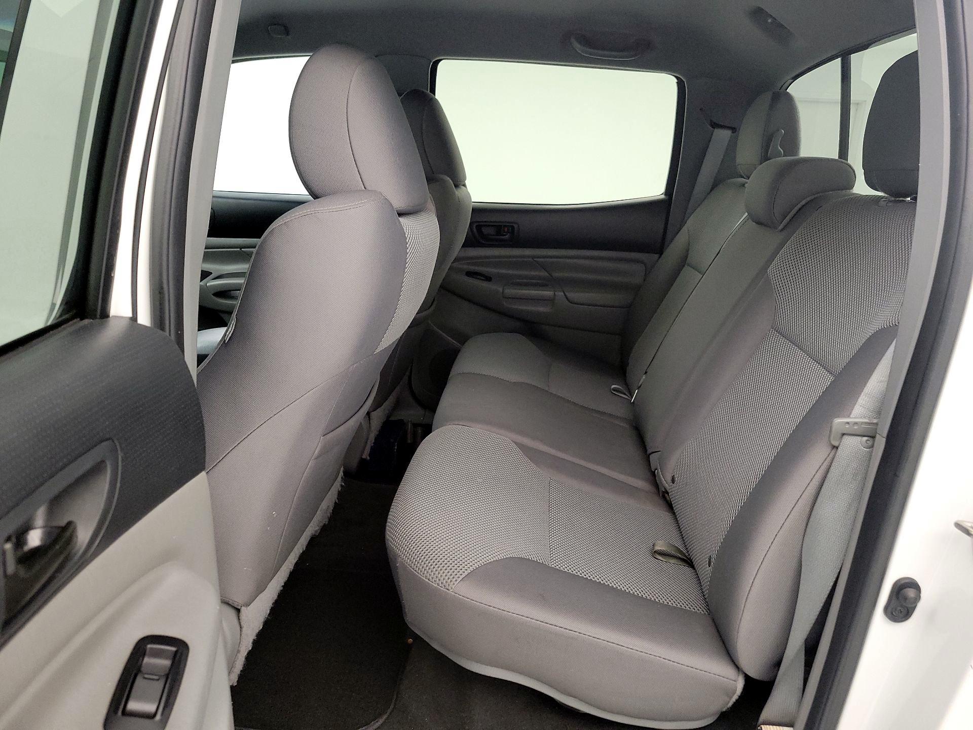 Thumbnail: 2015 Toyota Tacoma - 19