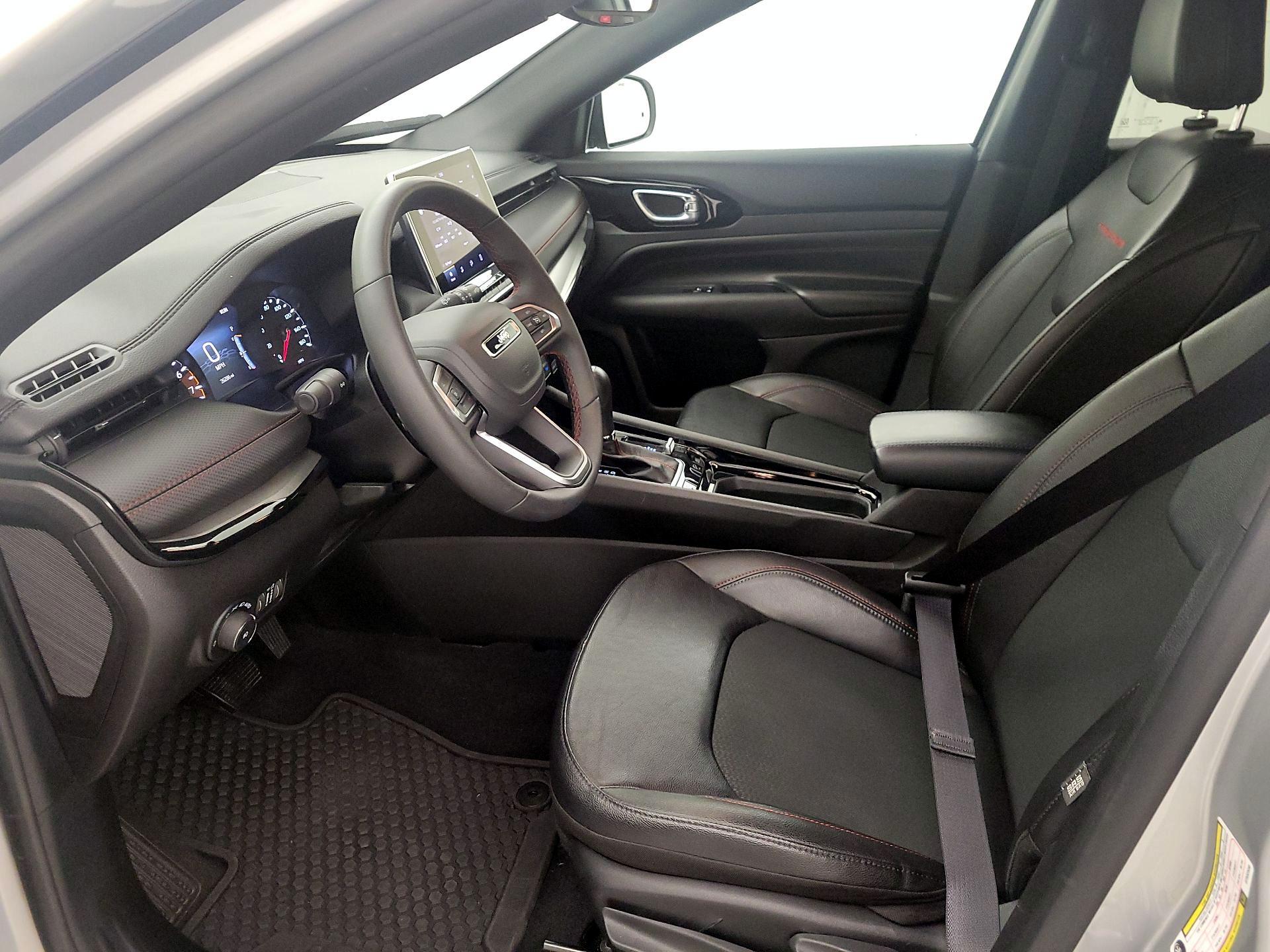 Thumbnail: 2025 Jeep Compass - 11