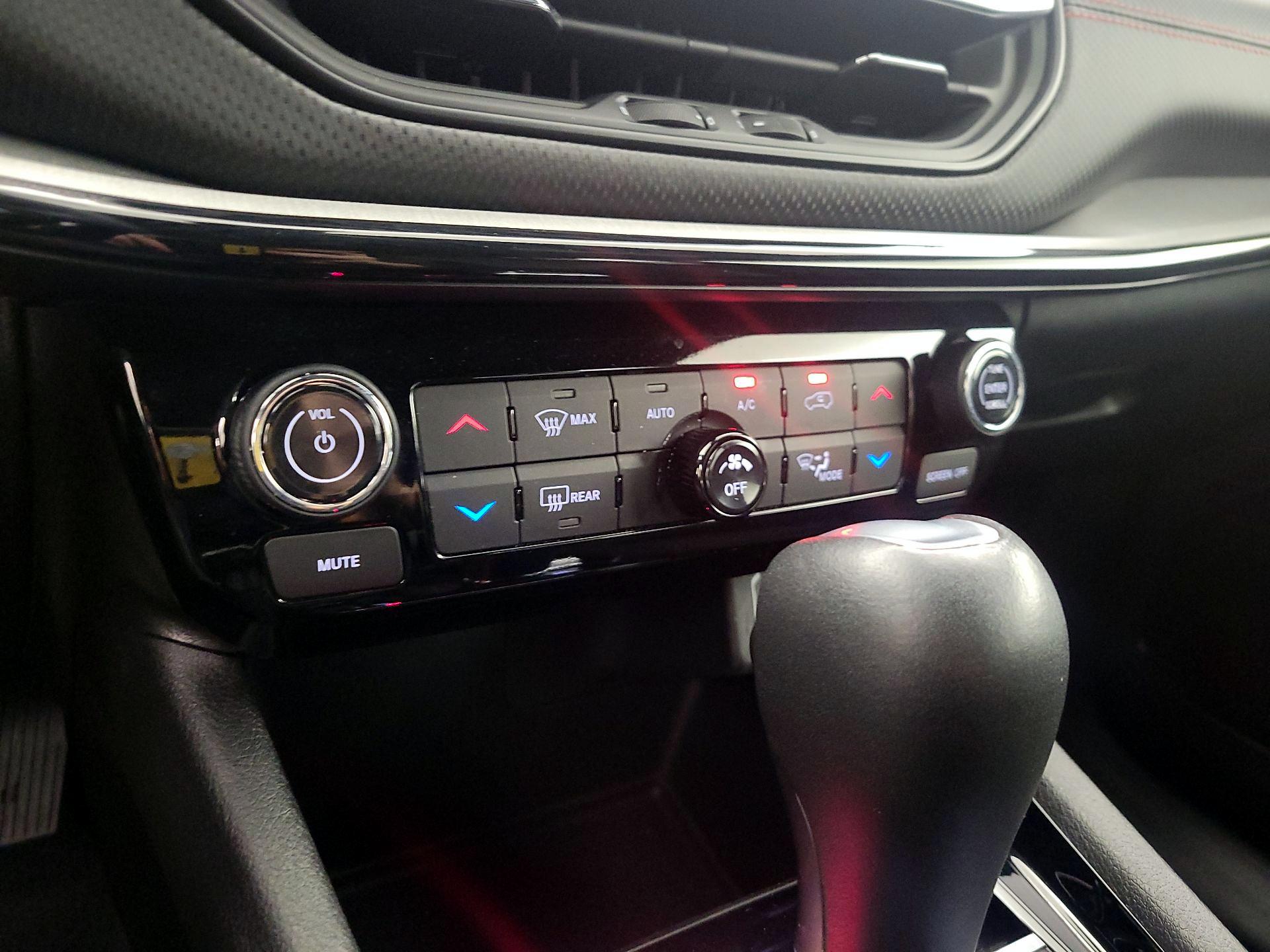 Thumbnail: 2025 Jeep Compass - 16