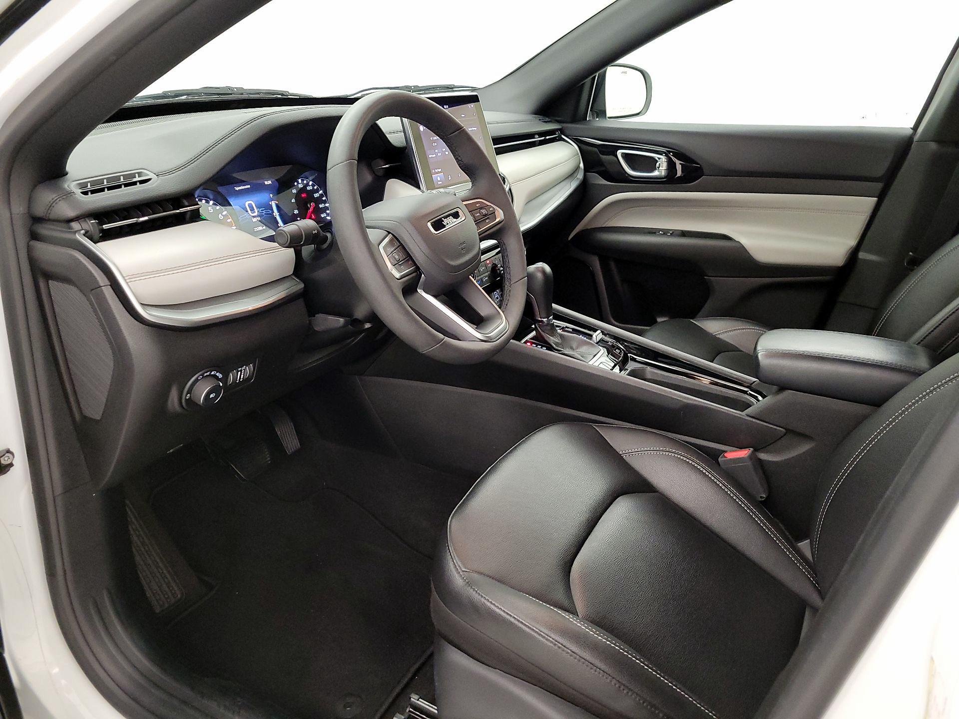 Thumbnail: 2025 Jeep Compass - 11