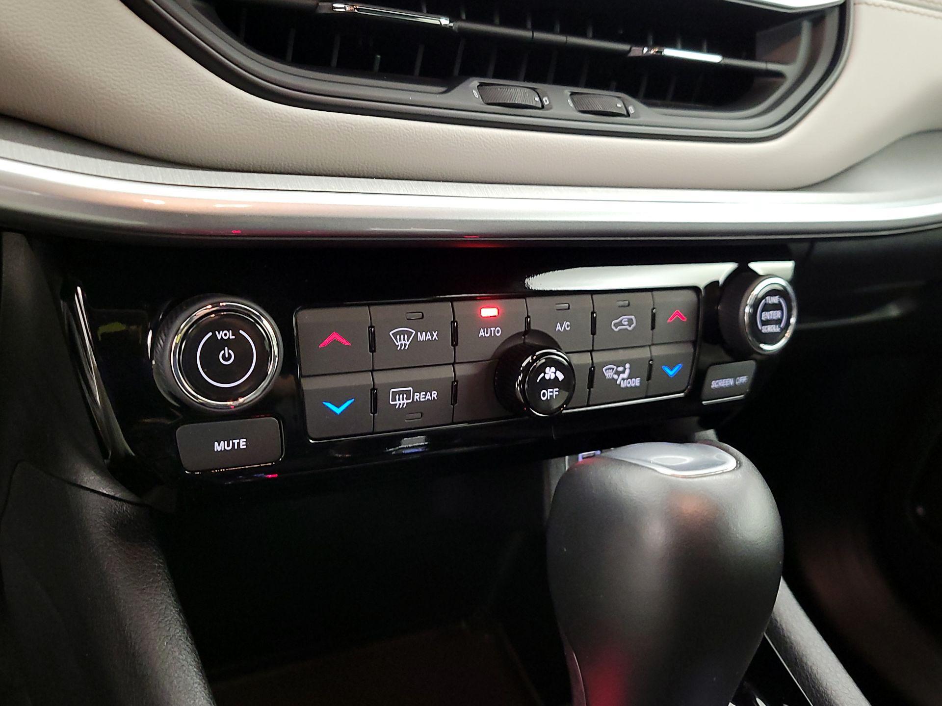 Thumbnail: 2025 Jeep Compass - 16