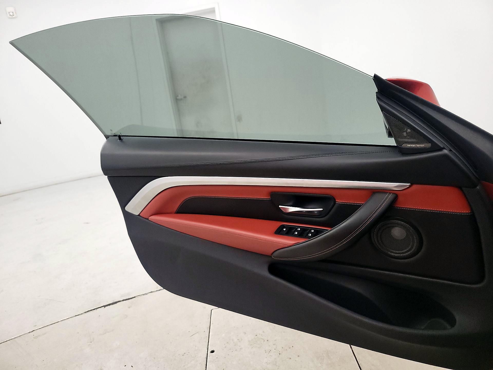 Thumbnail: 2016 BMW M4 - 12