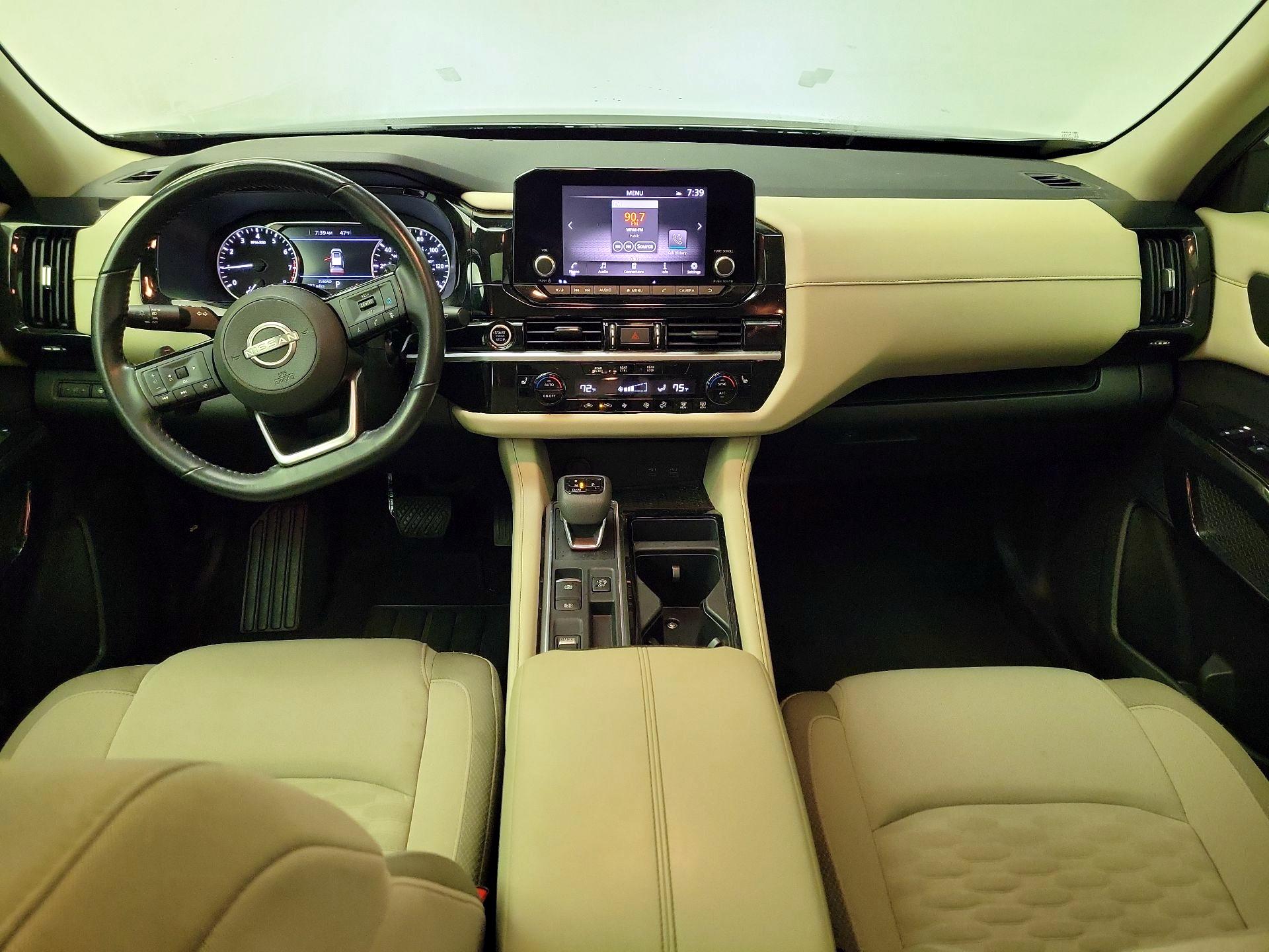 Thumbnail: 2022 Nissan Pathfinder - 9