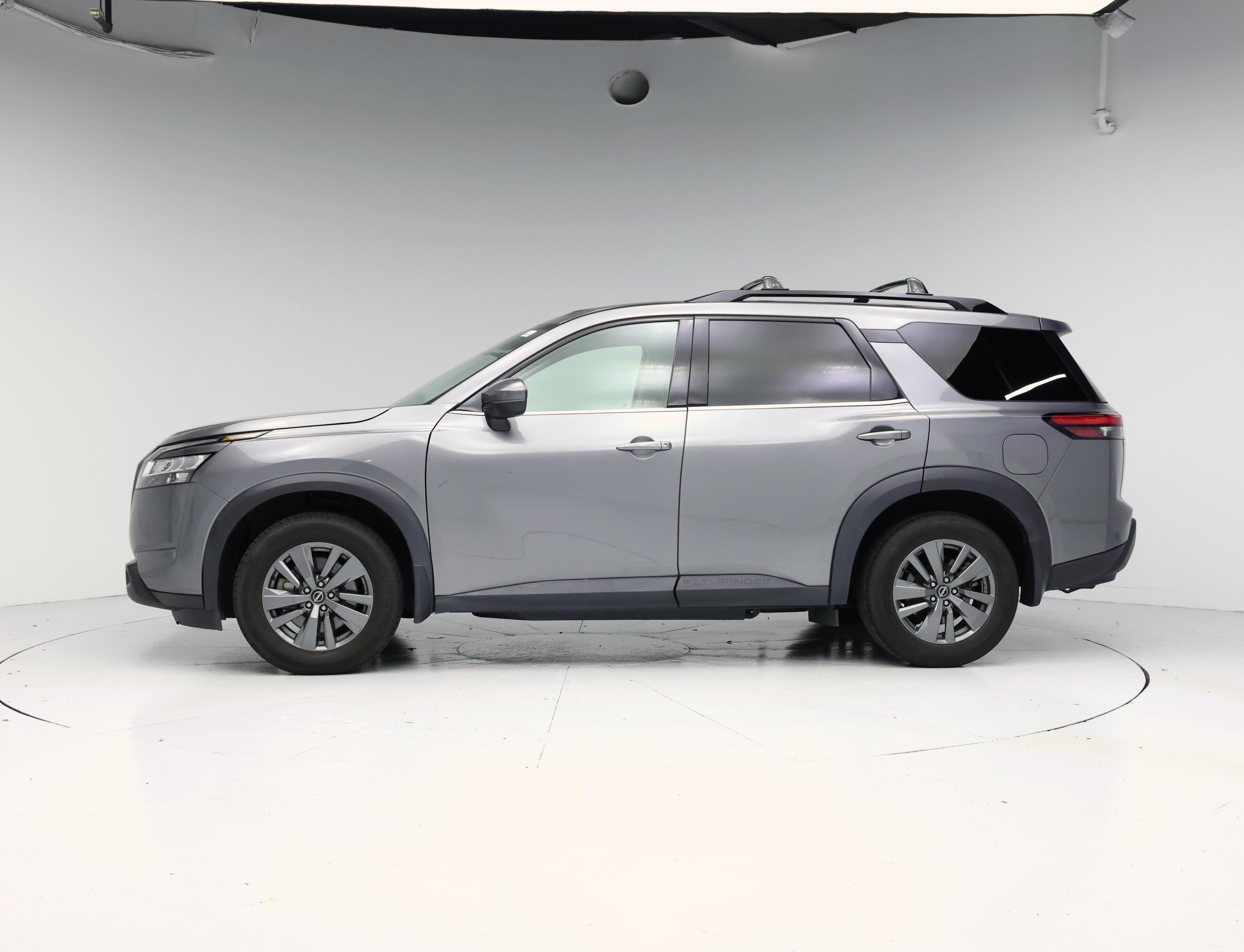 Thumbnail: 2022 Nissan Pathfinder - 3