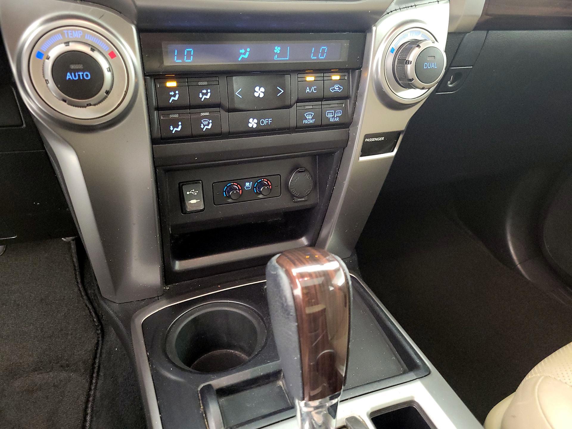 Thumbnail: 2014 Toyota 4Runner - 17