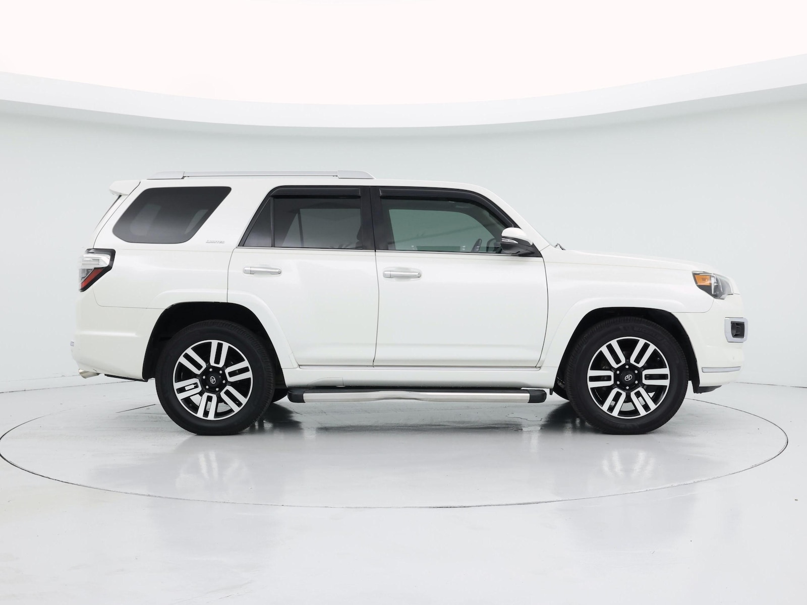2014 Toyota 4Runner Limited - Photo 8