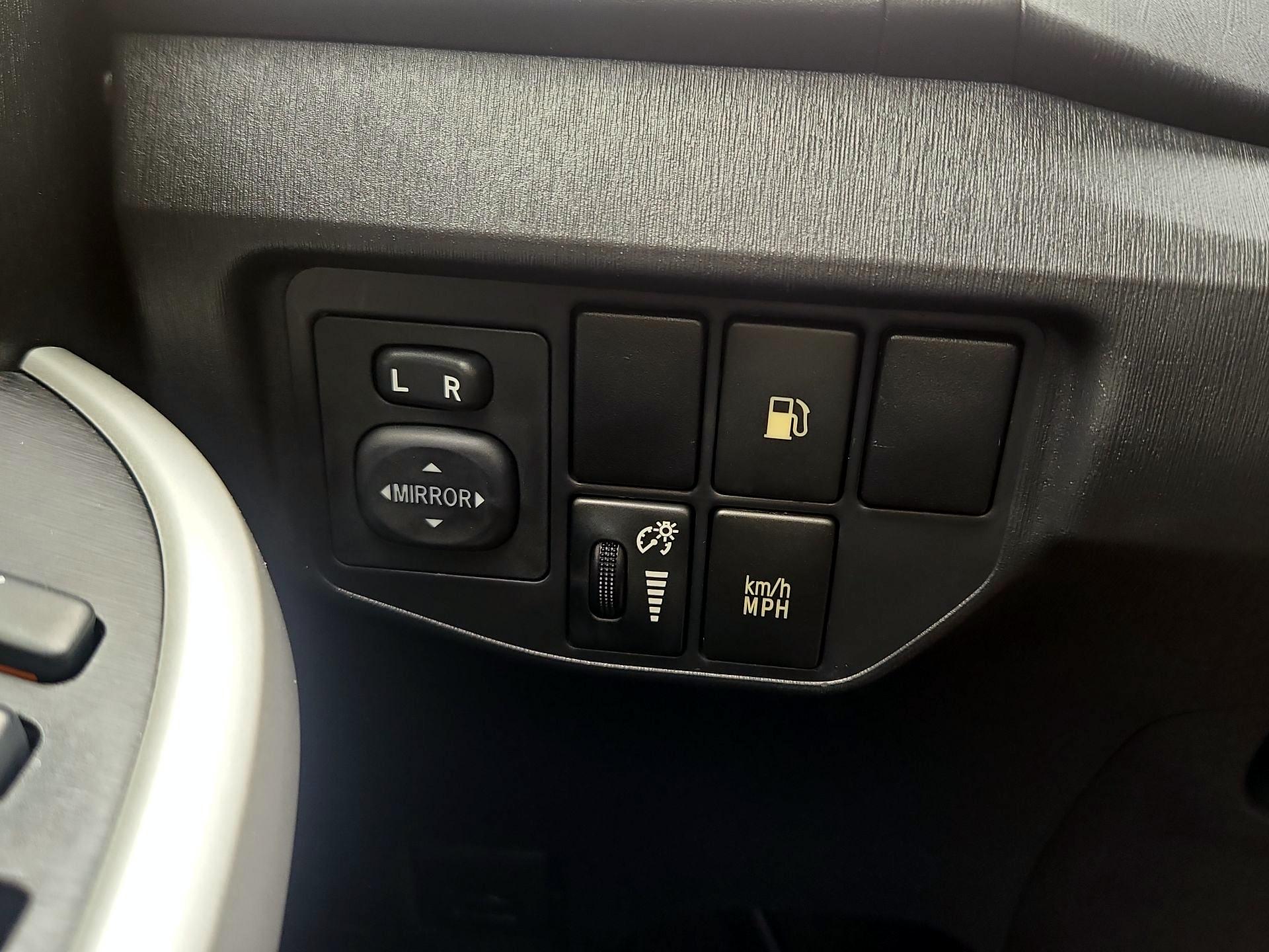 Thumbnail: 2014 Toyota Prius - 13