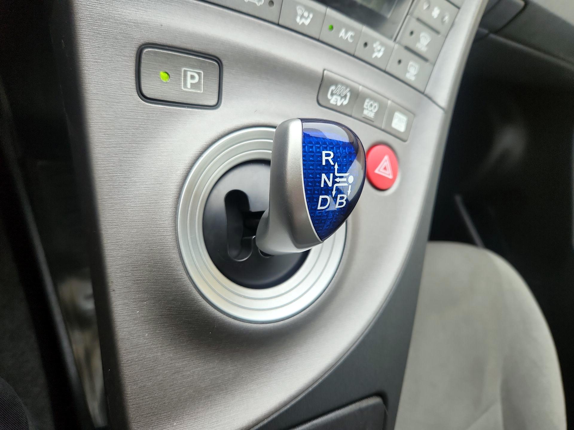 Thumbnail: 2014 Toyota Prius - 17