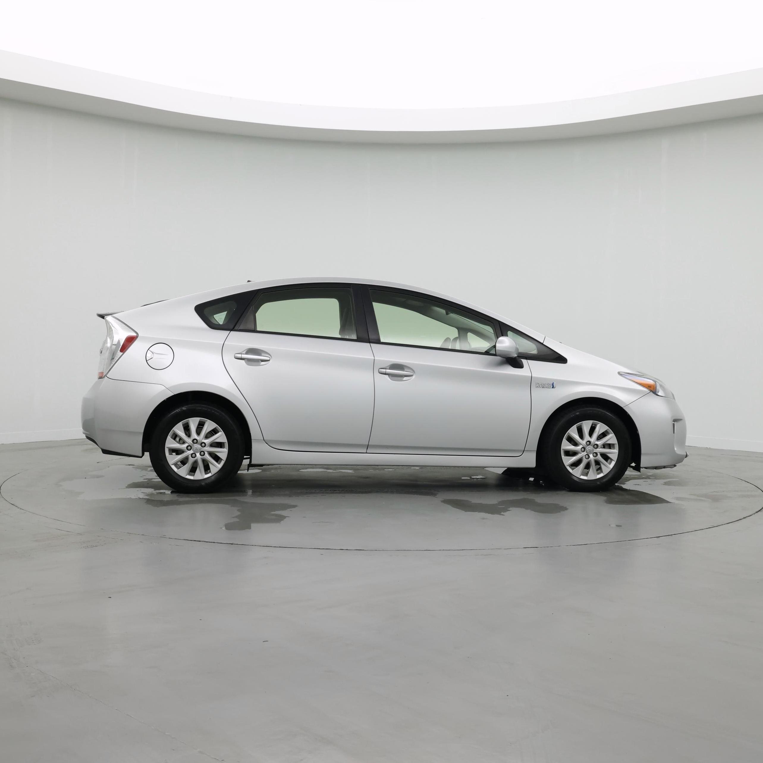 Thumbnail: 2014 Toyota Prius - 7