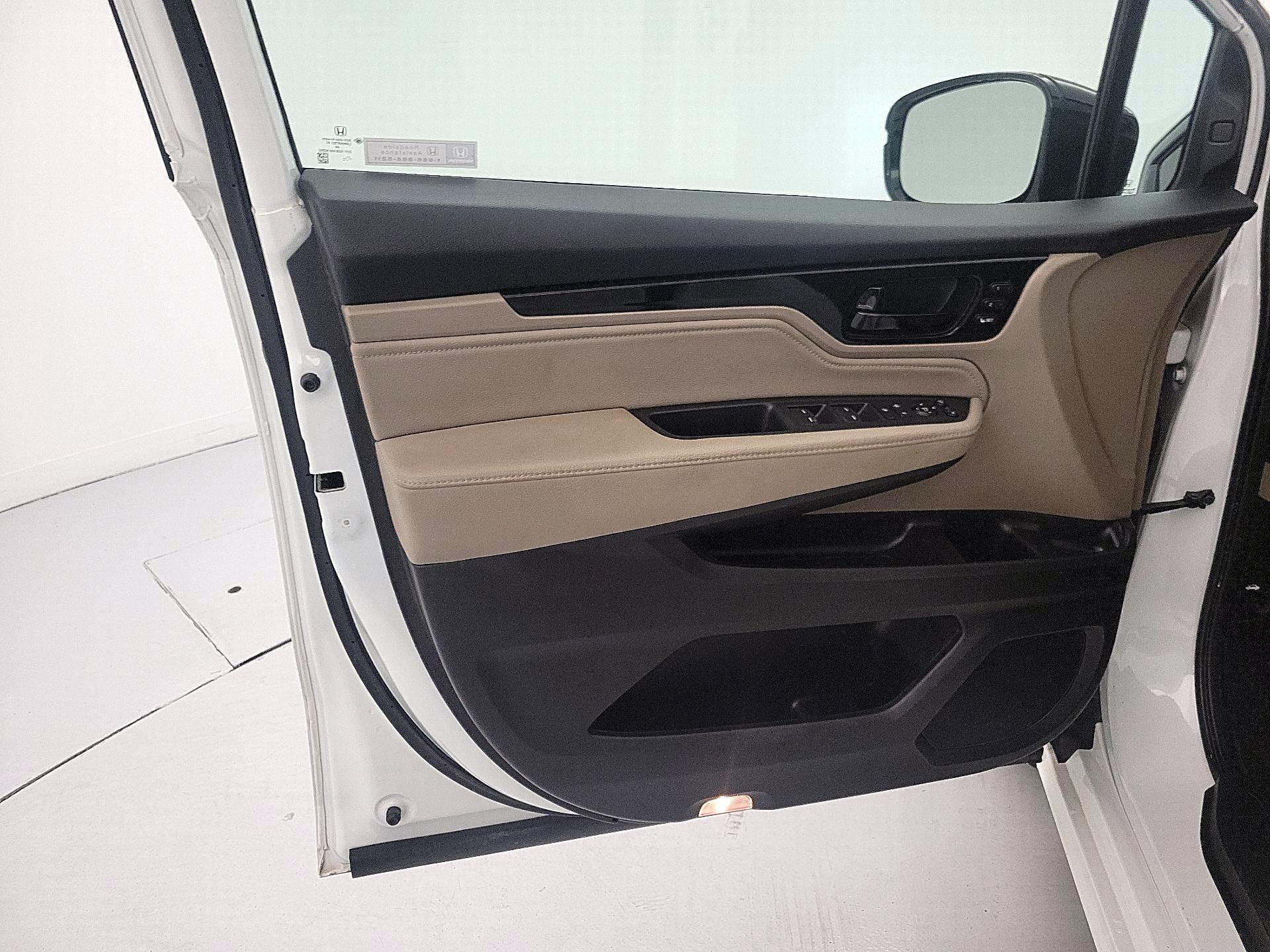 Thumbnail: 2020 Honda Odyssey - 12