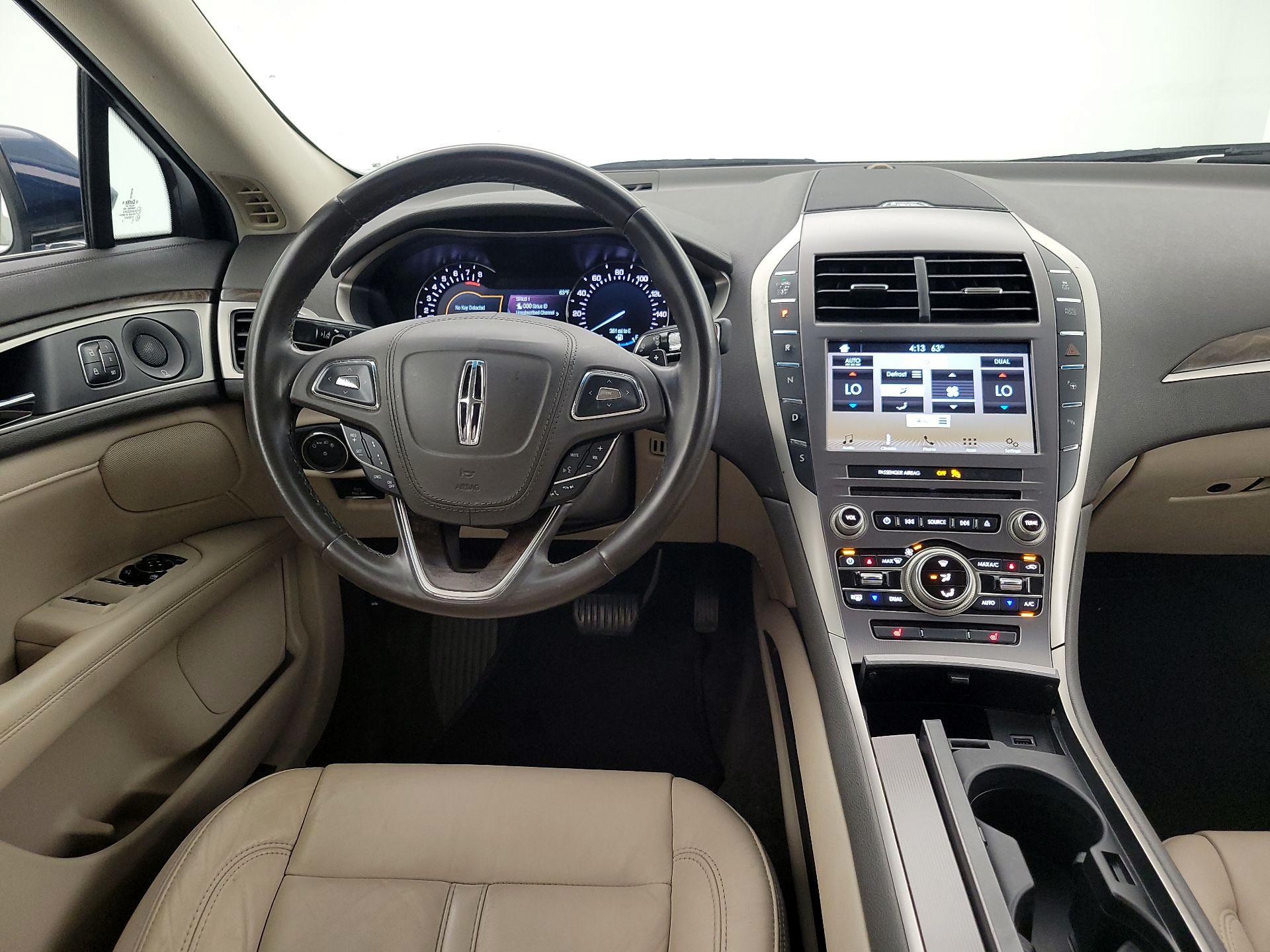Thumbnail: 2017 Lincoln MKZ - 10