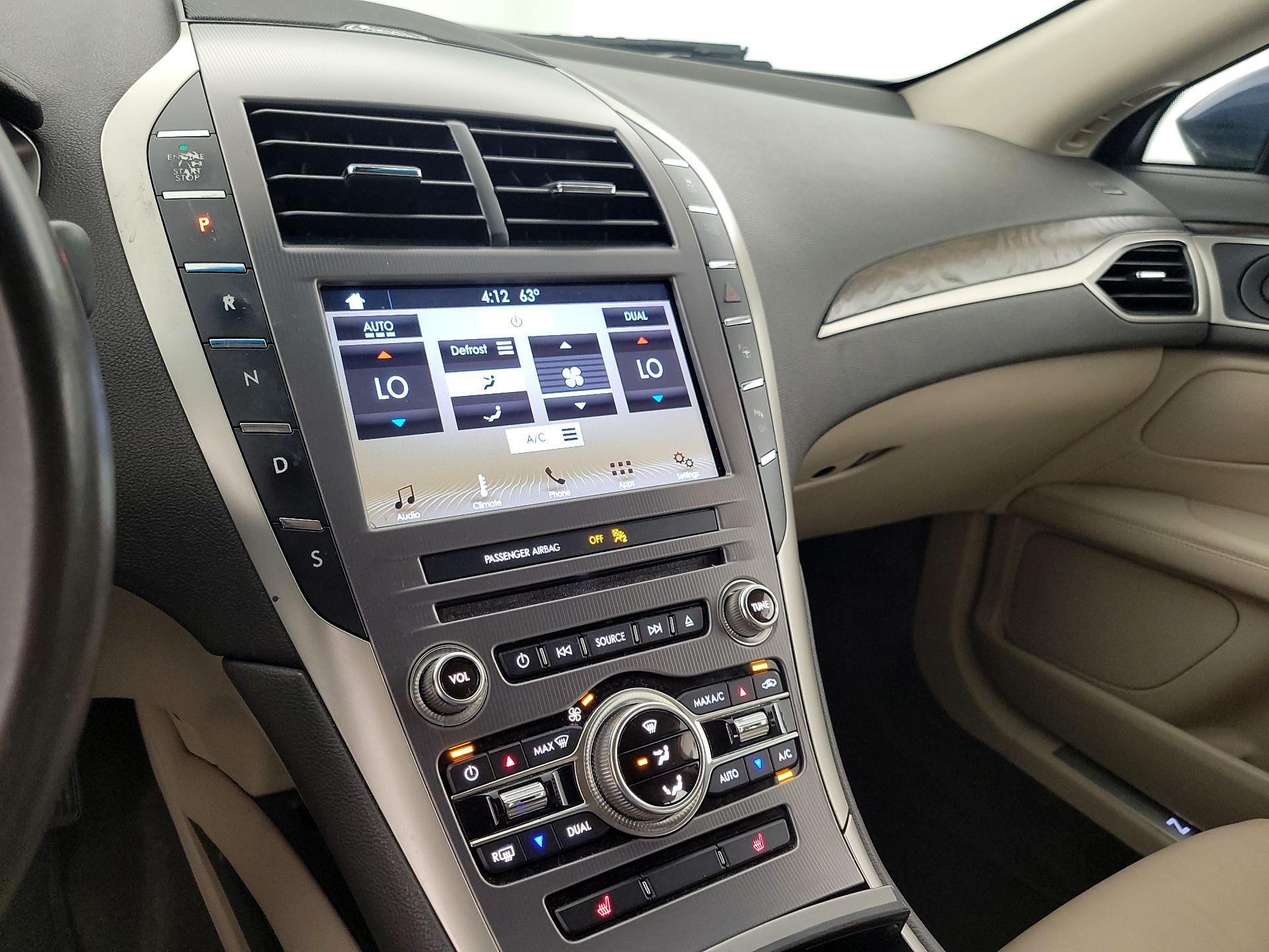 Thumbnail: 2017 Lincoln MKZ - 16