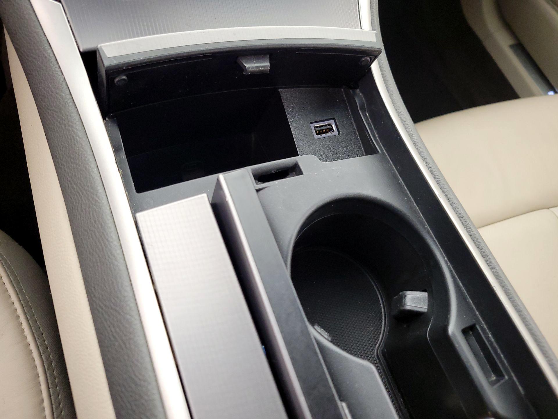 Thumbnail: 2017 Lincoln MKZ - 18