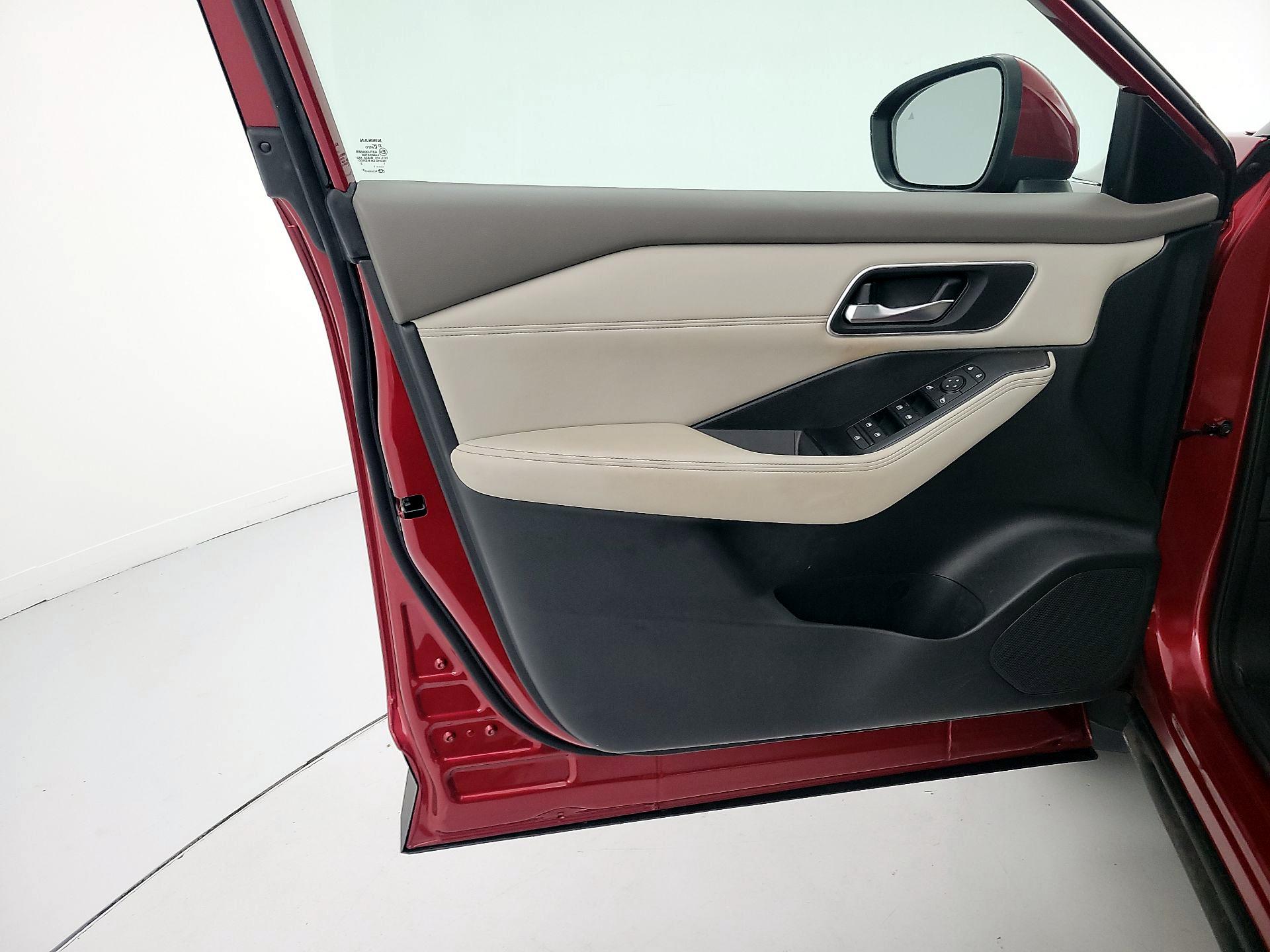 Thumbnail: 2021 Nissan Rogue - 12