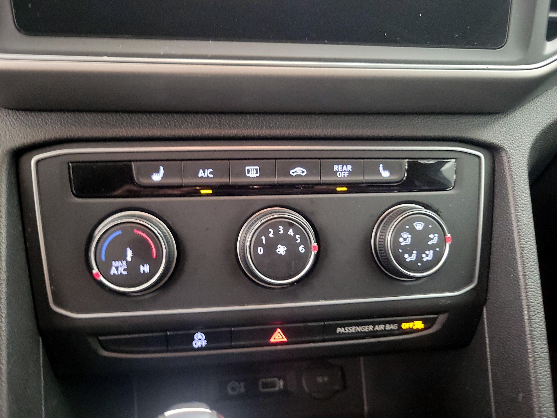 Thumbnail: 2018 Volkswagen Atlas - 16