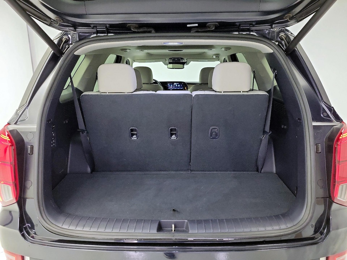 Trunk/Cargo (Seats Up)