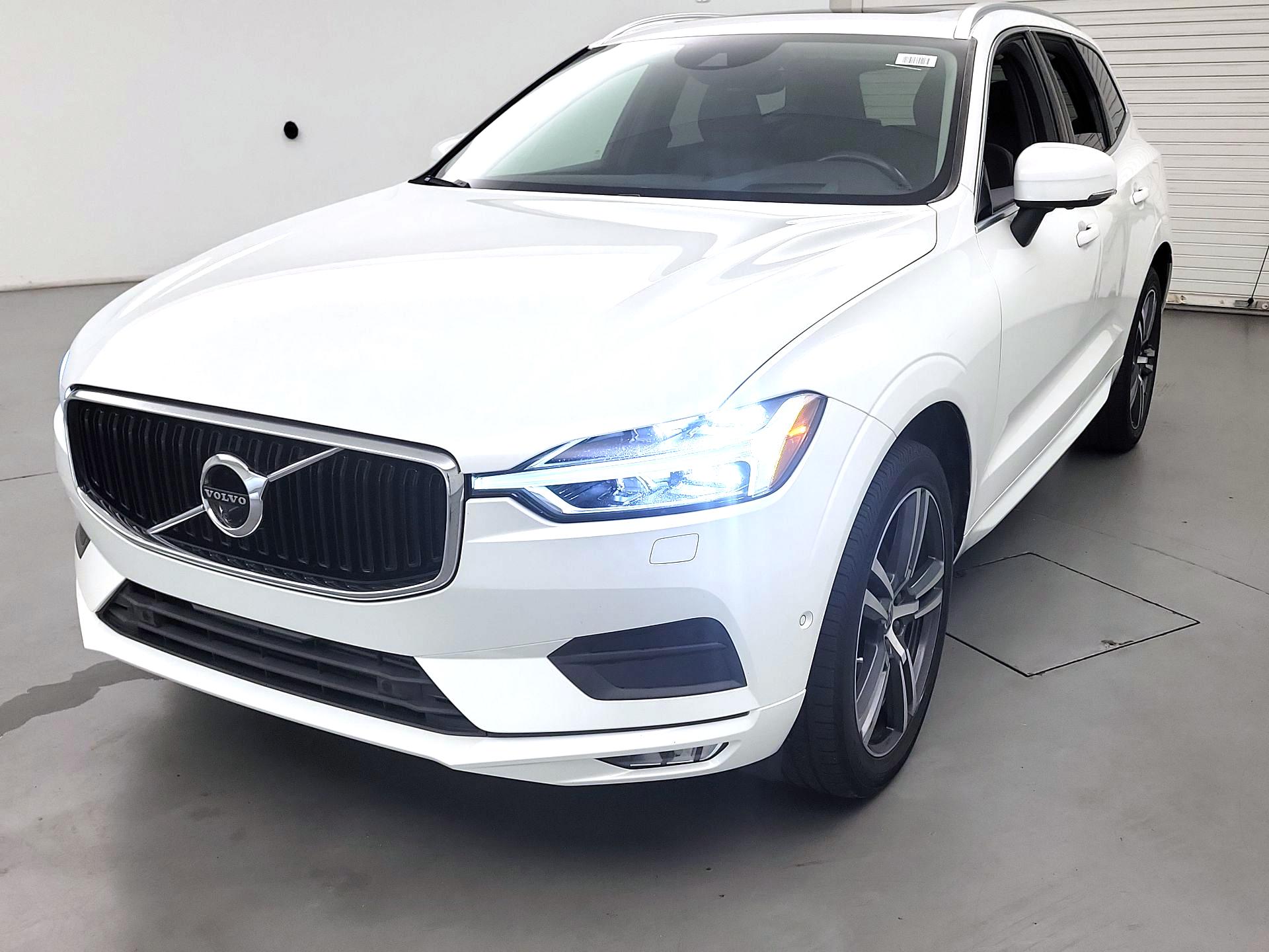Thumbnail: 2019 Volvo XC60 - 3