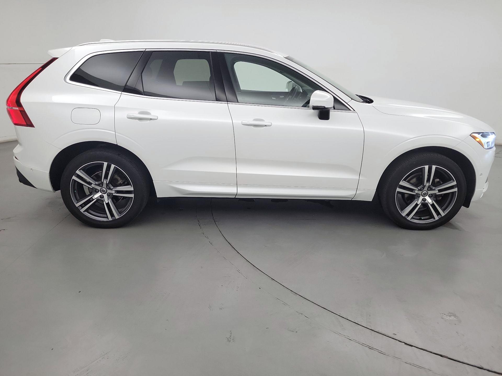Thumbnail: 2019 Volvo XC60 - 4