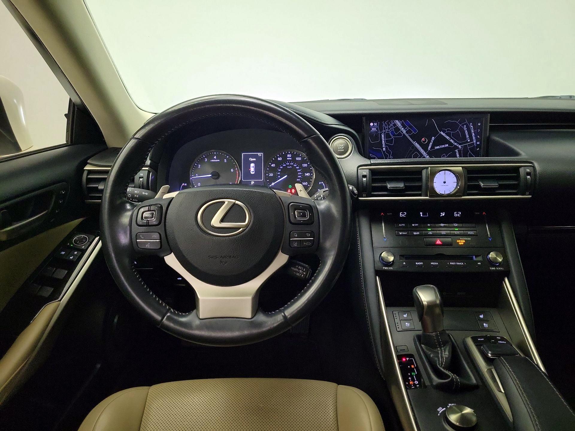 Thumbnail: 2018 Lexus IS - 10