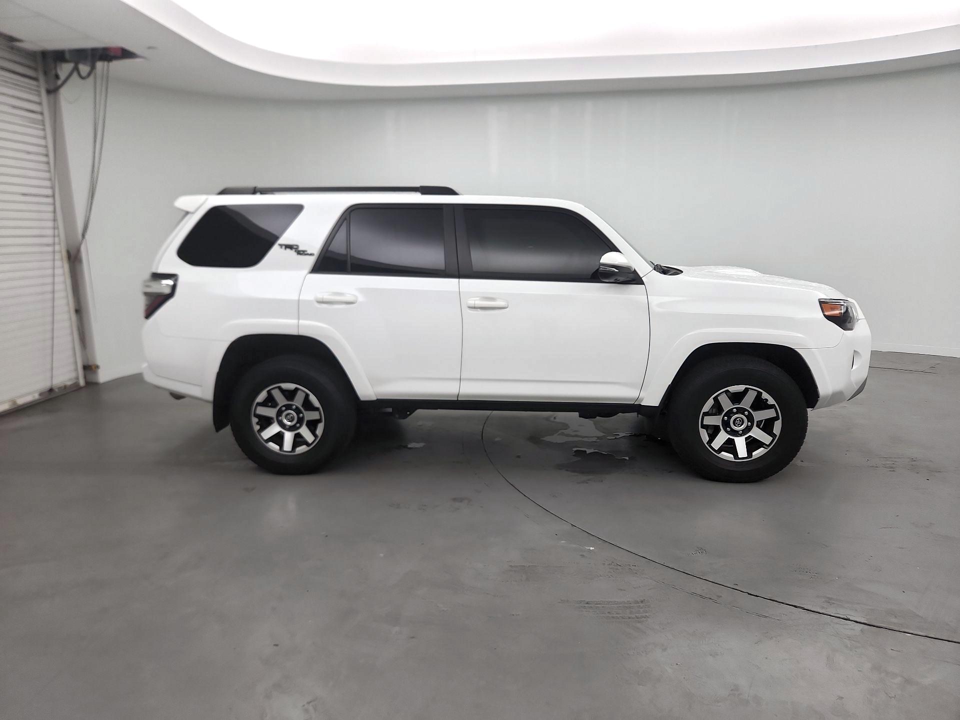 Thumbnail: 2023 Toyota 4Runner - 4