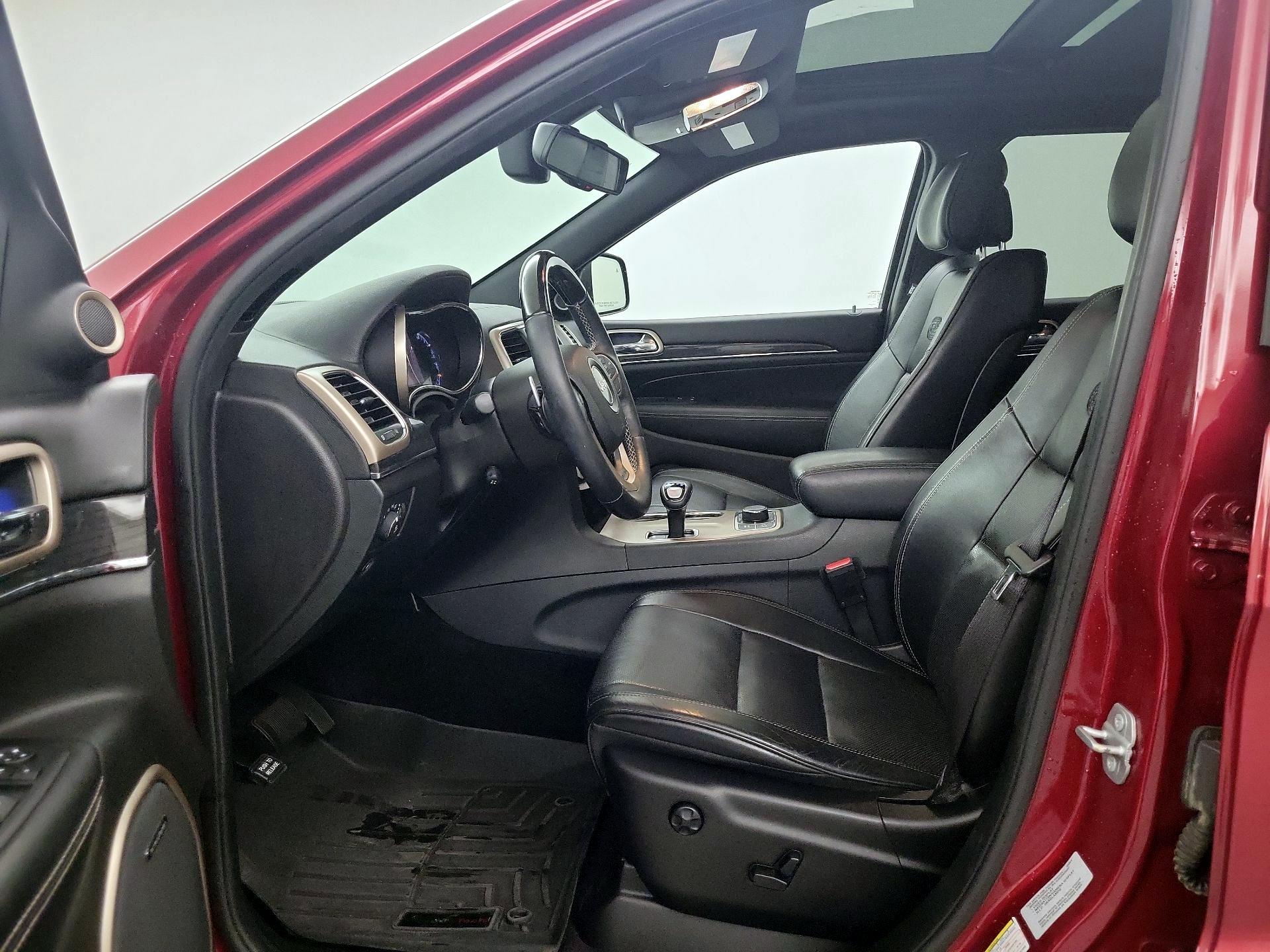 Thumbnail: 2015 Jeep Grand Cherokee - 11