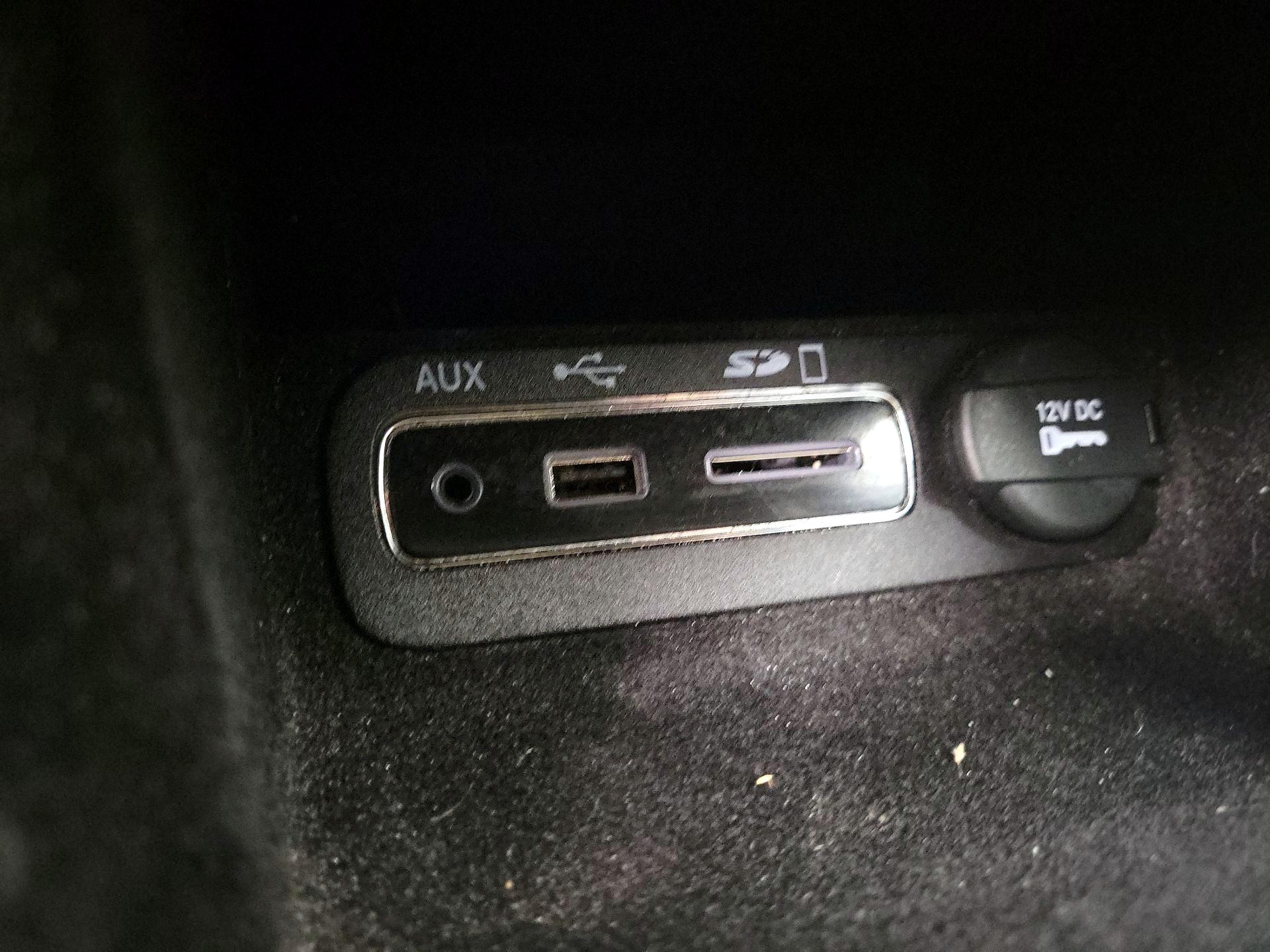 Thumbnail: 2015 Jeep Grand Cherokee - 19