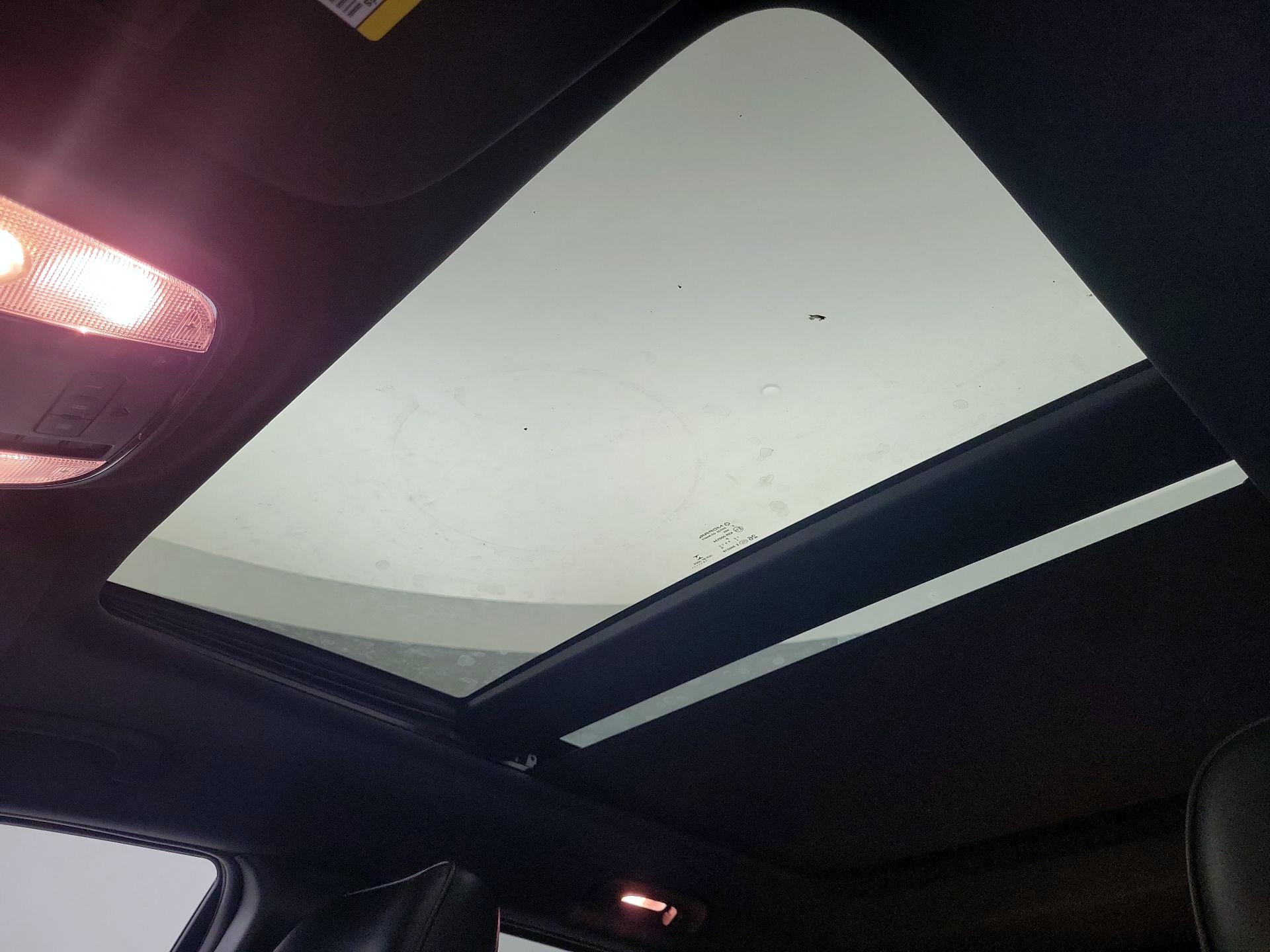Thumbnail: 2015 Jeep Grand Cherokee - 20