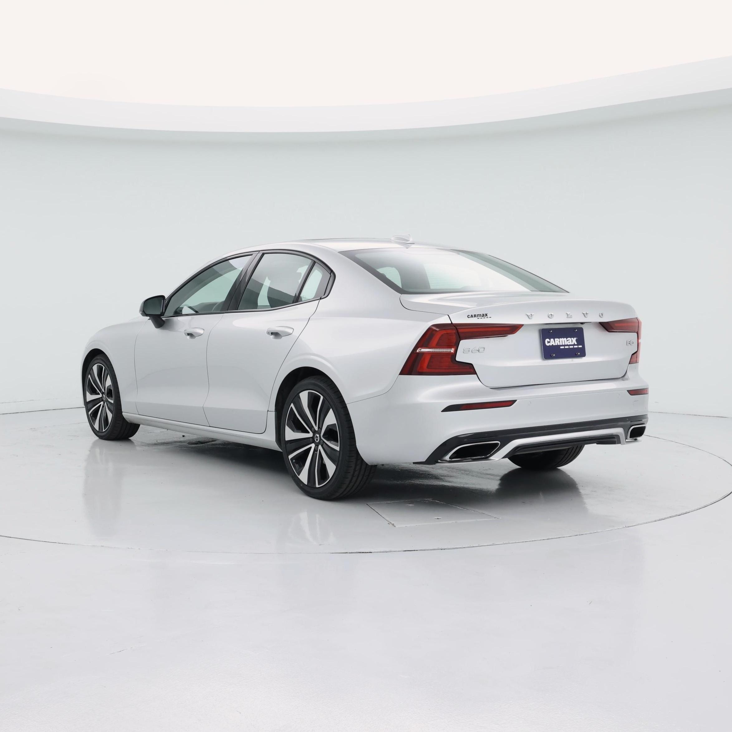 Thumbnail: 2022 Volvo S60 - 2