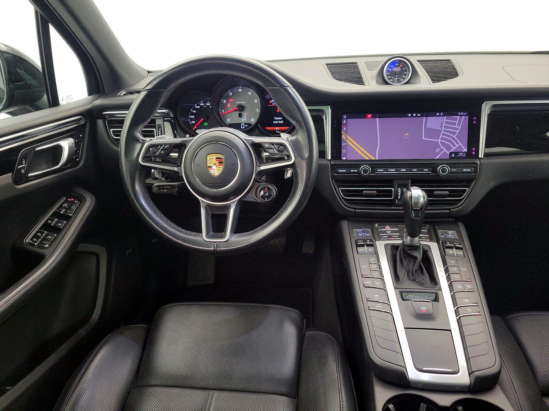 Thumbnail: 2020 Porsche Macan - 10