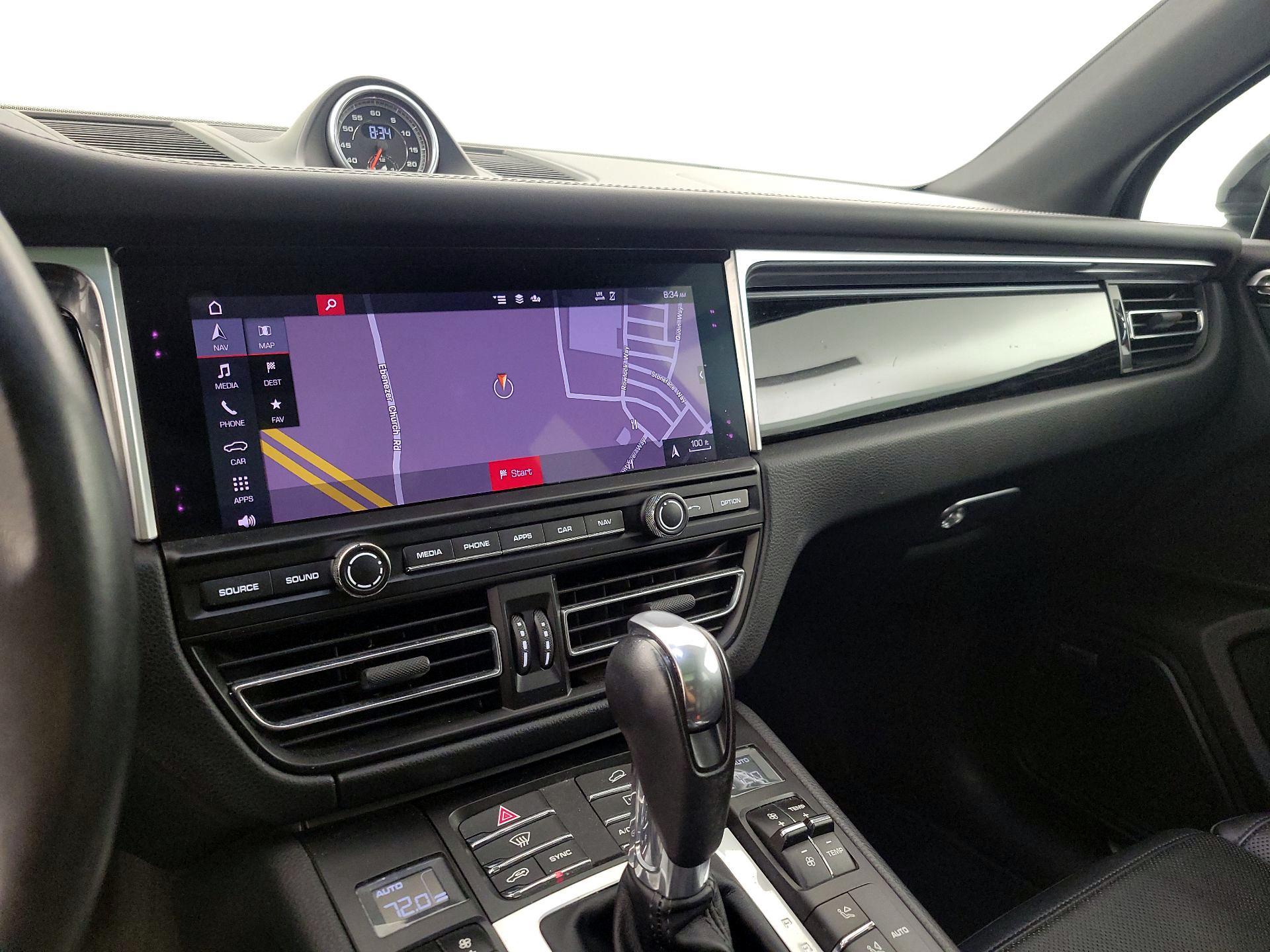 Thumbnail: 2020 Porsche Macan - 14
