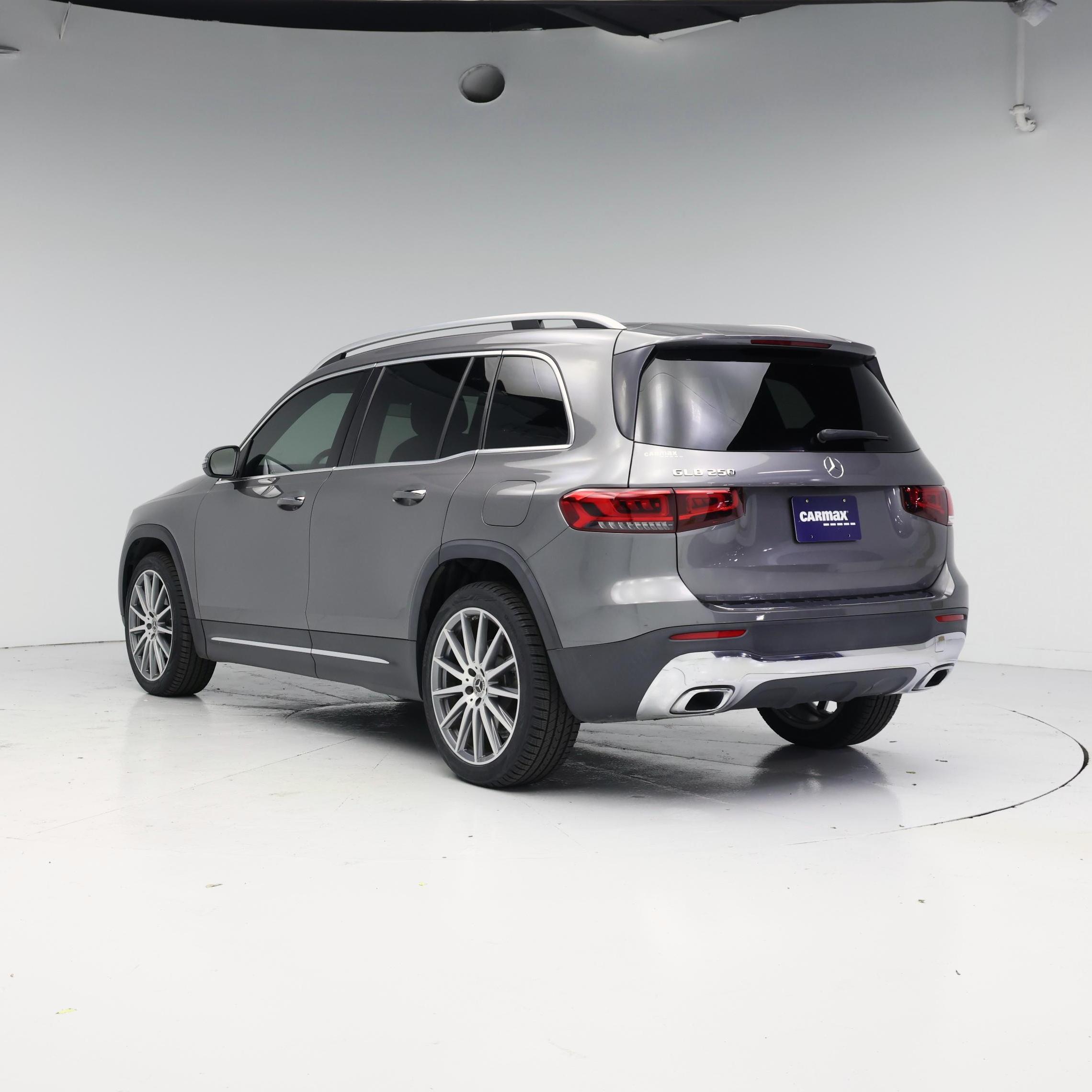Thumbnail: 2021 Mercedes-Benz GLB - 2