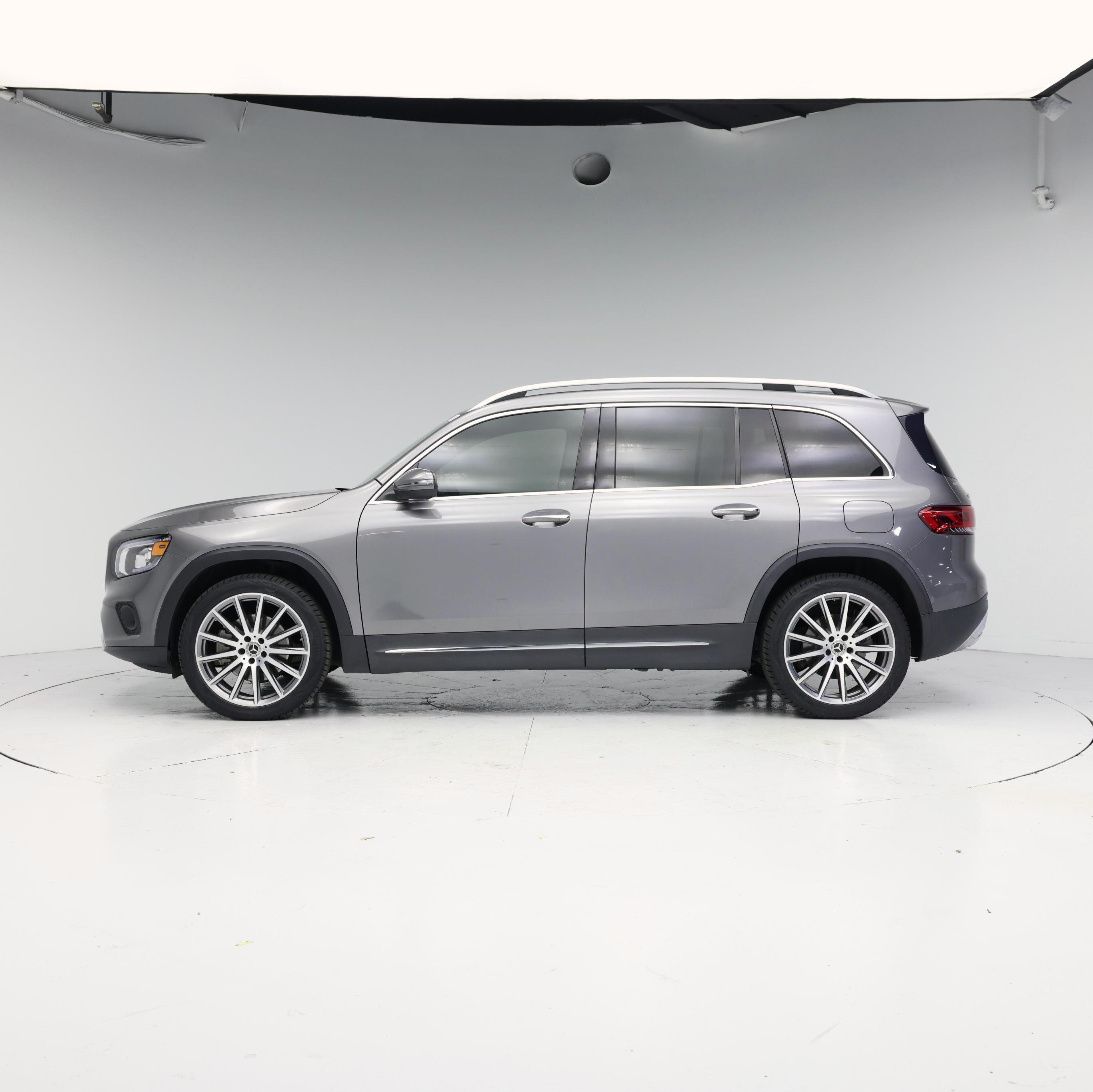 Thumbnail: 2021 Mercedes-Benz GLB - 3