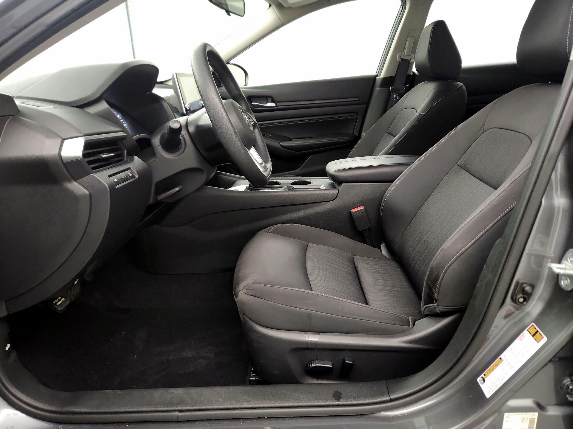 Thumbnail: 2019 Nissan Altima - 9