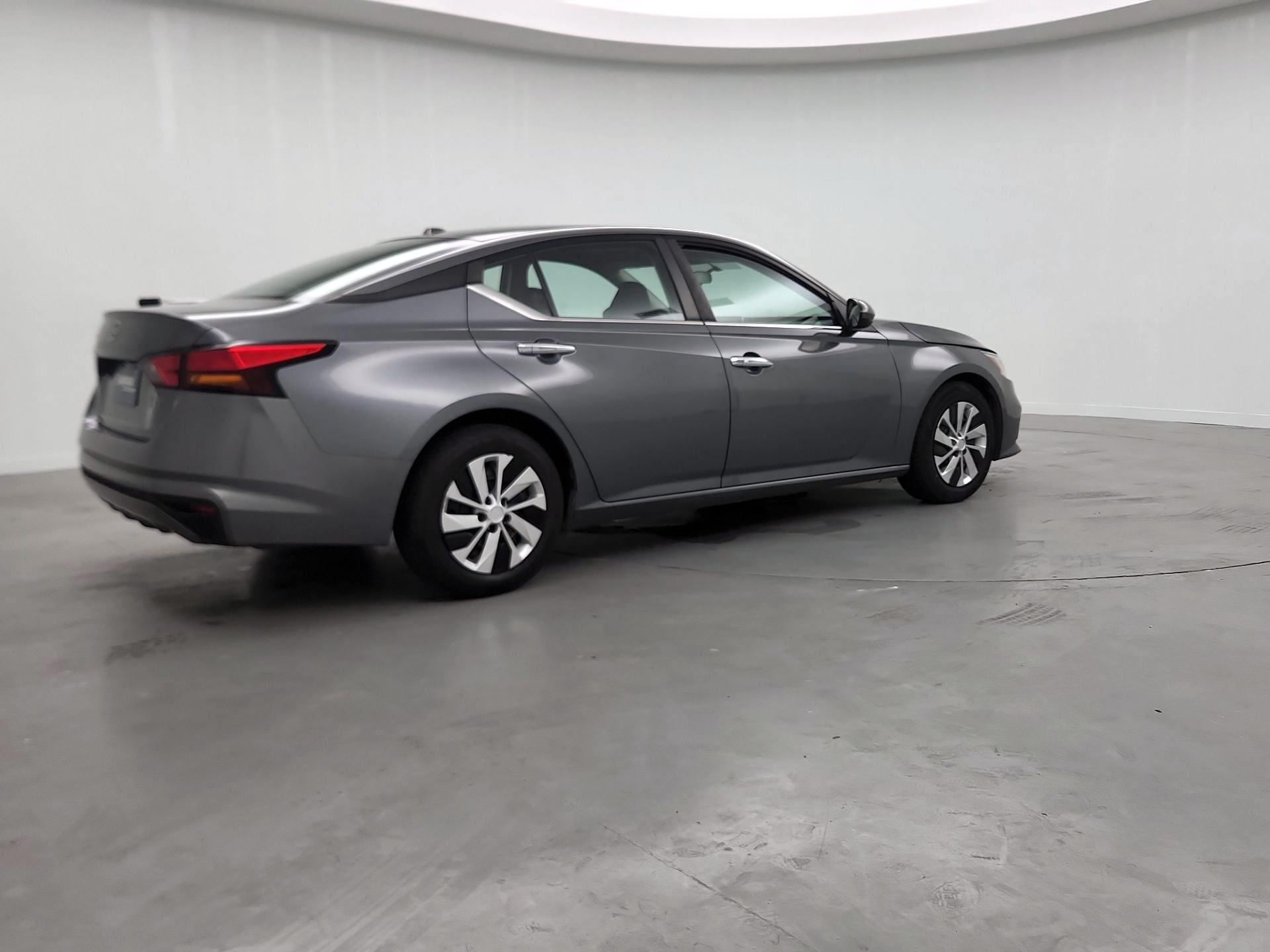 Thumbnail: 2019 Nissan Altima - 5