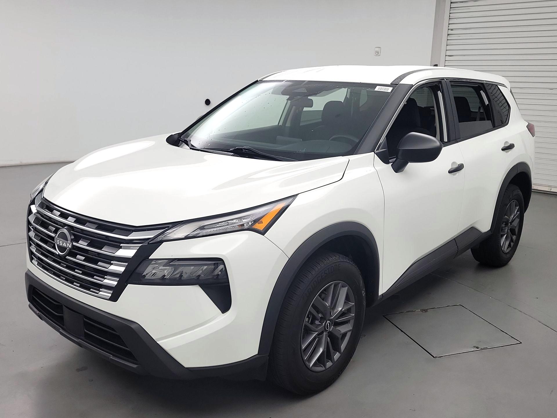 Thumbnail: 2024 Nissan Rogue - 3